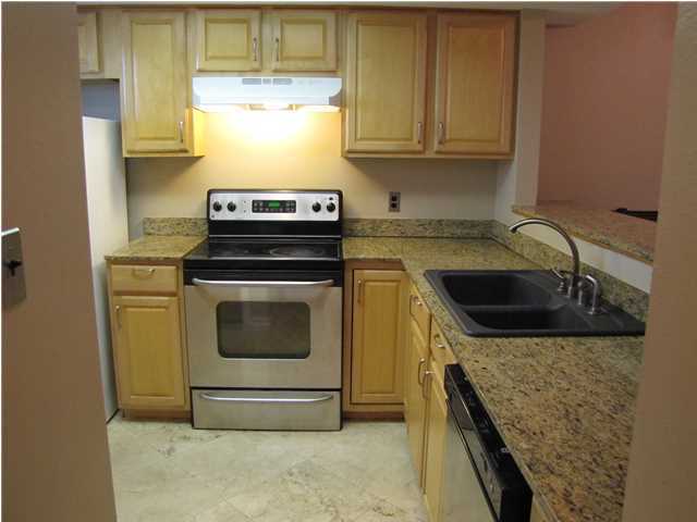 DESTIN RACQUET CLUB T/H - Residential Lease