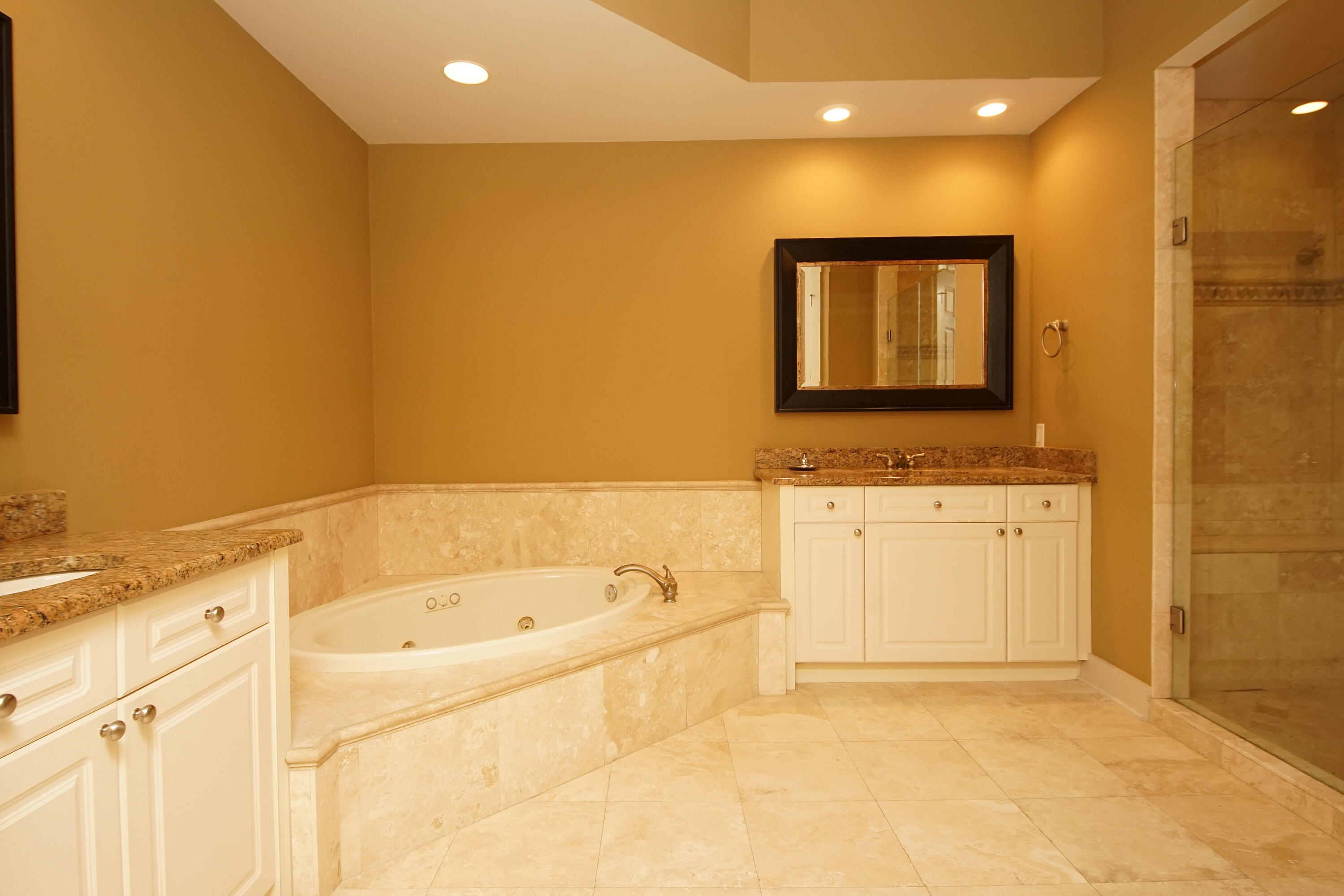 REGATTA BAY GOLF VILLAS - Residential Lease