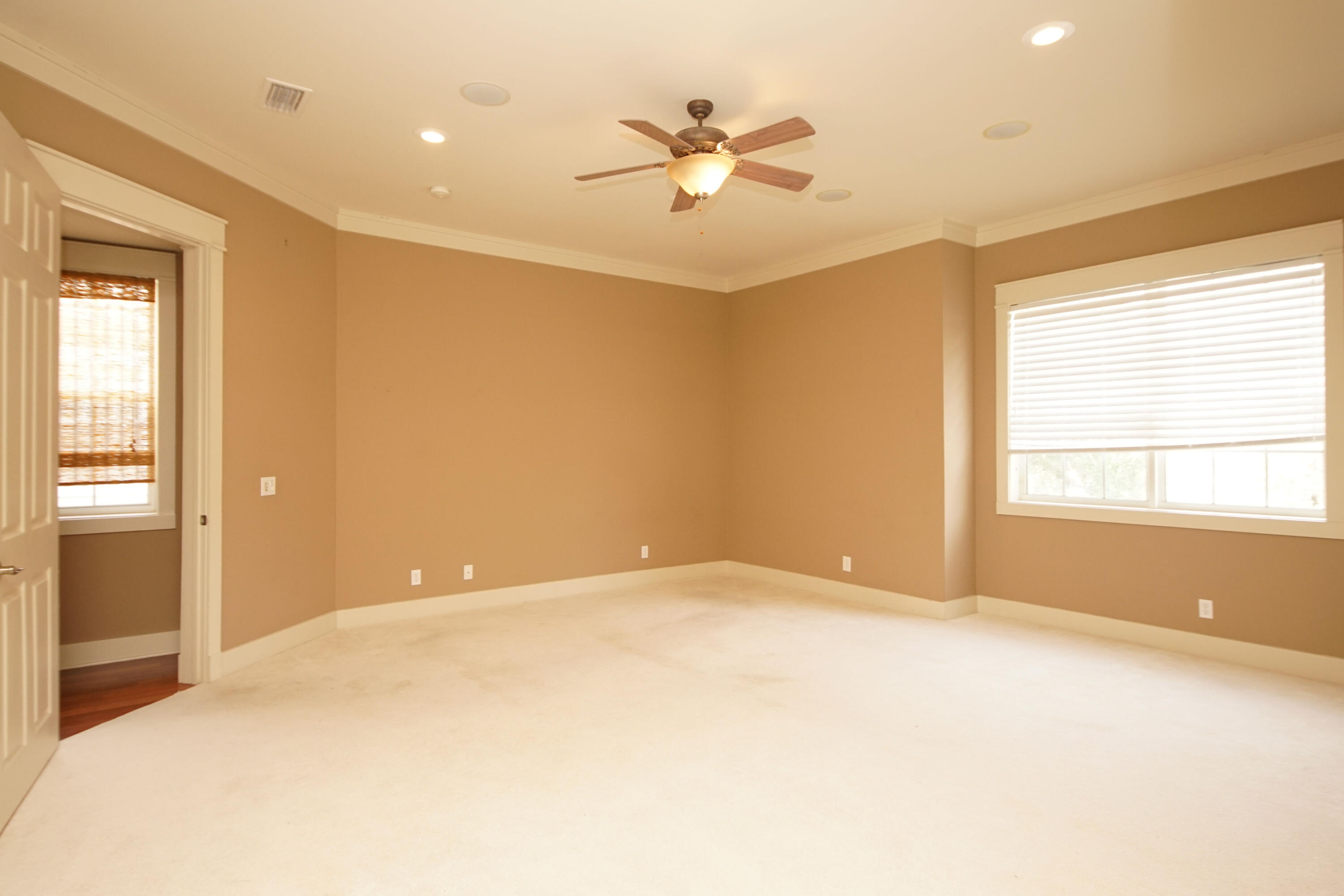 REGATTA BAY GOLF VILLAS - Residential Lease