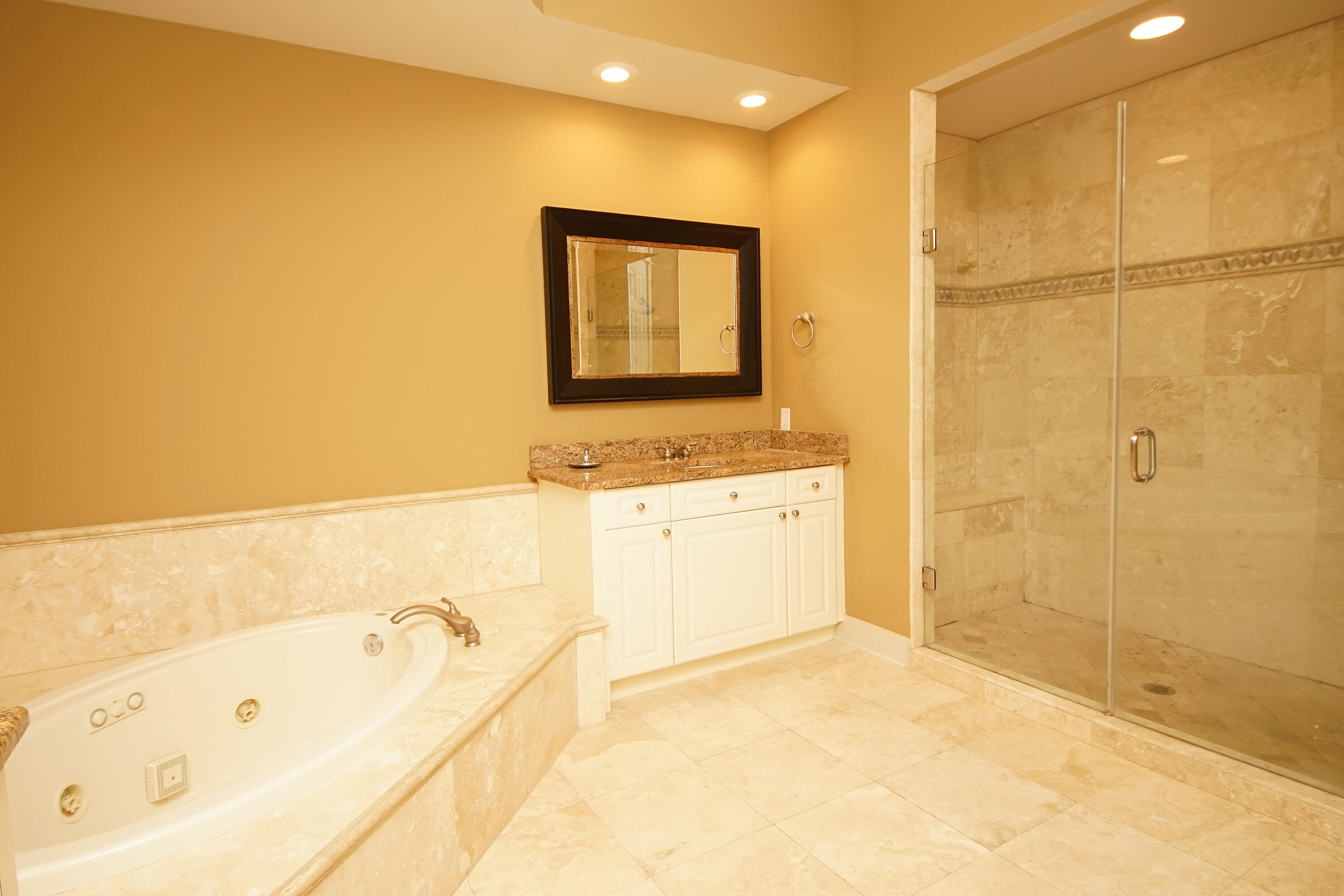 REGATTA BAY GOLF VILLAS - Residential Lease