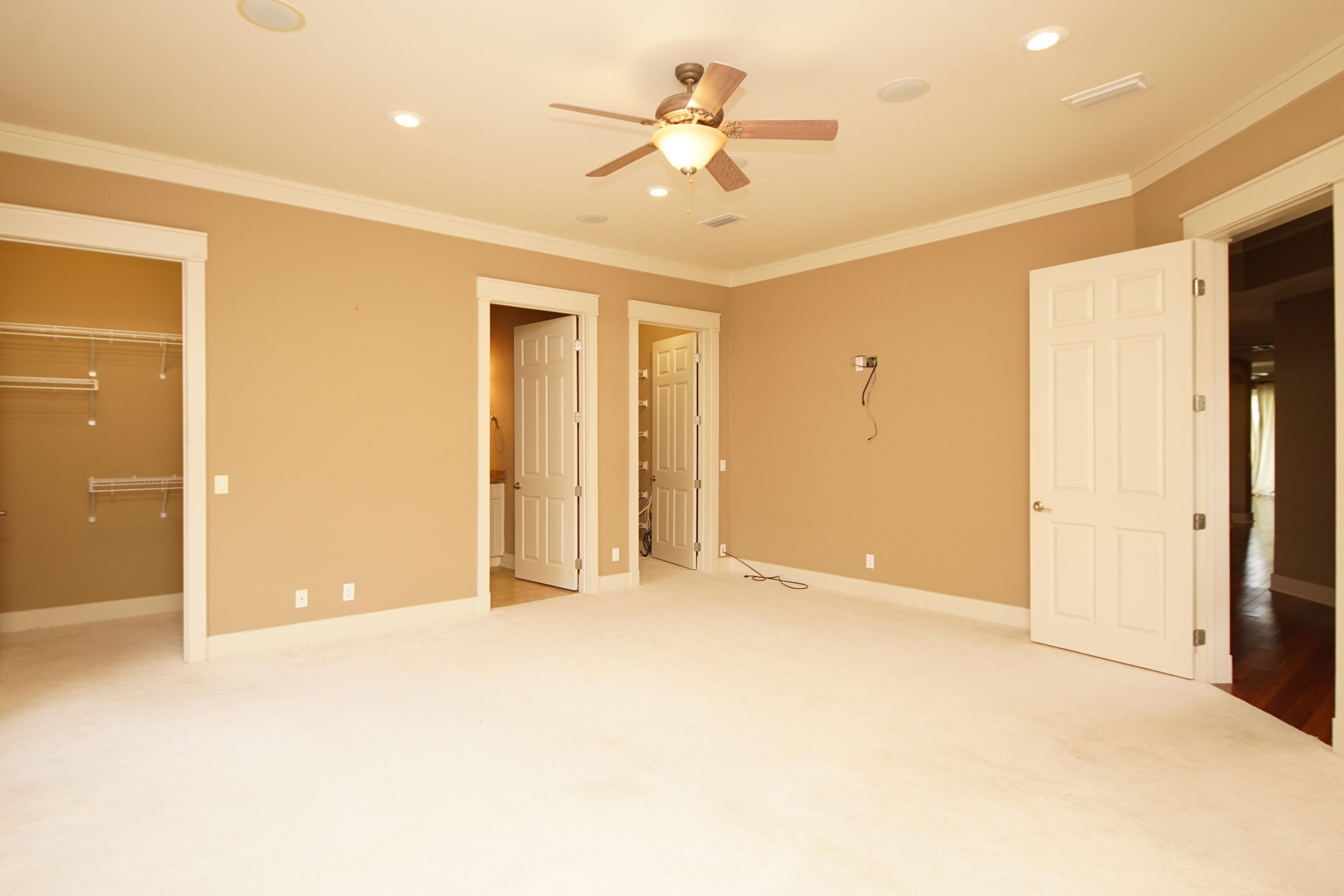 REGATTA BAY GOLF VILLAS - Residential Lease