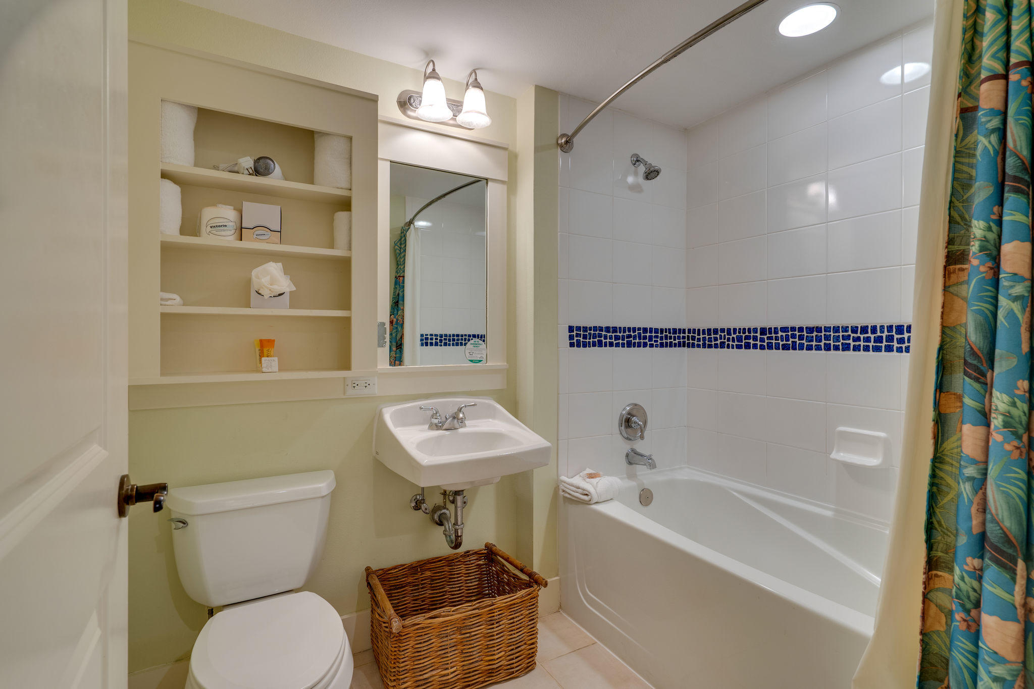 MARKET STREET INN - Residential