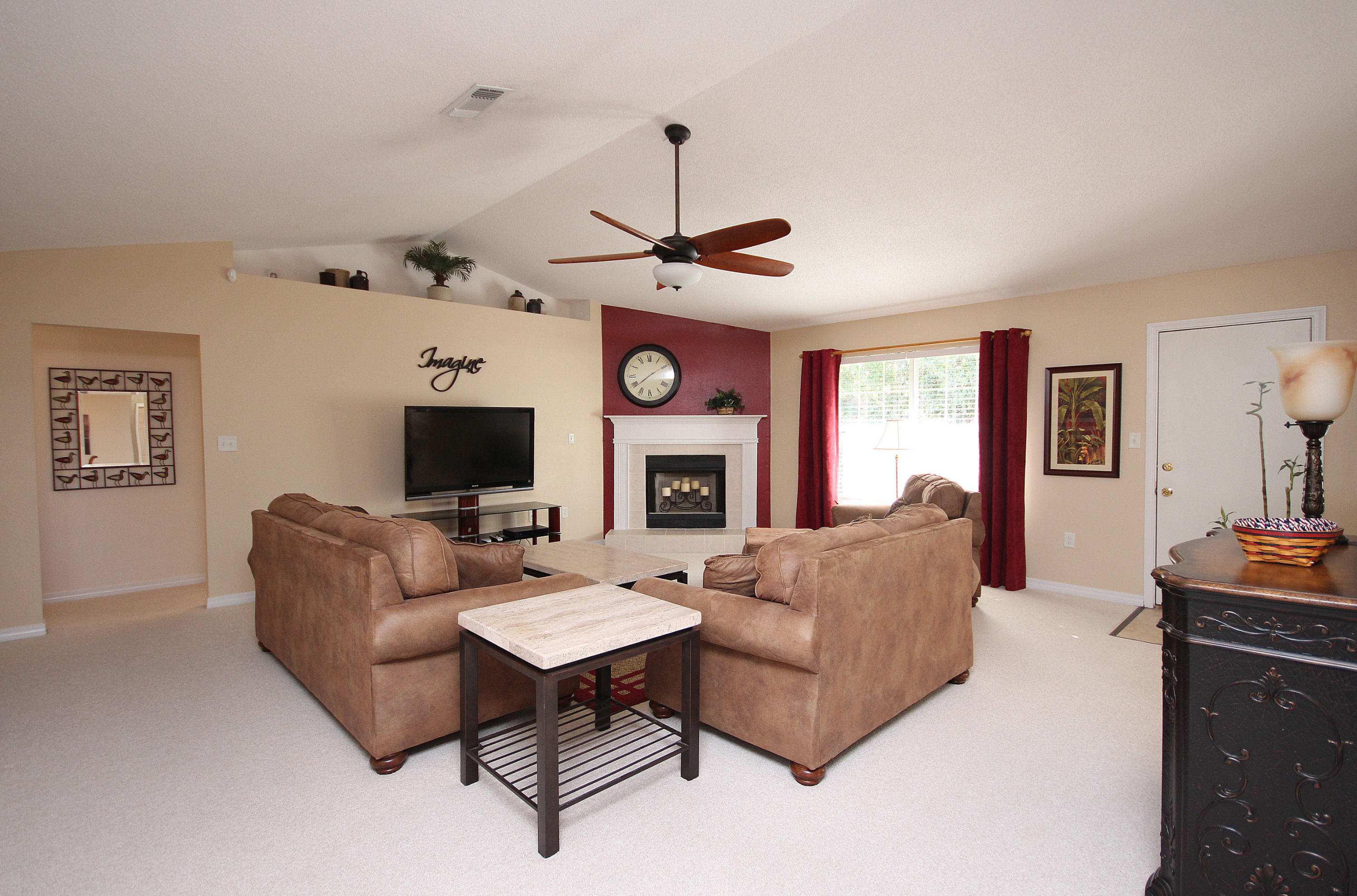 FOXWOOD ESTATES 1 - Residential