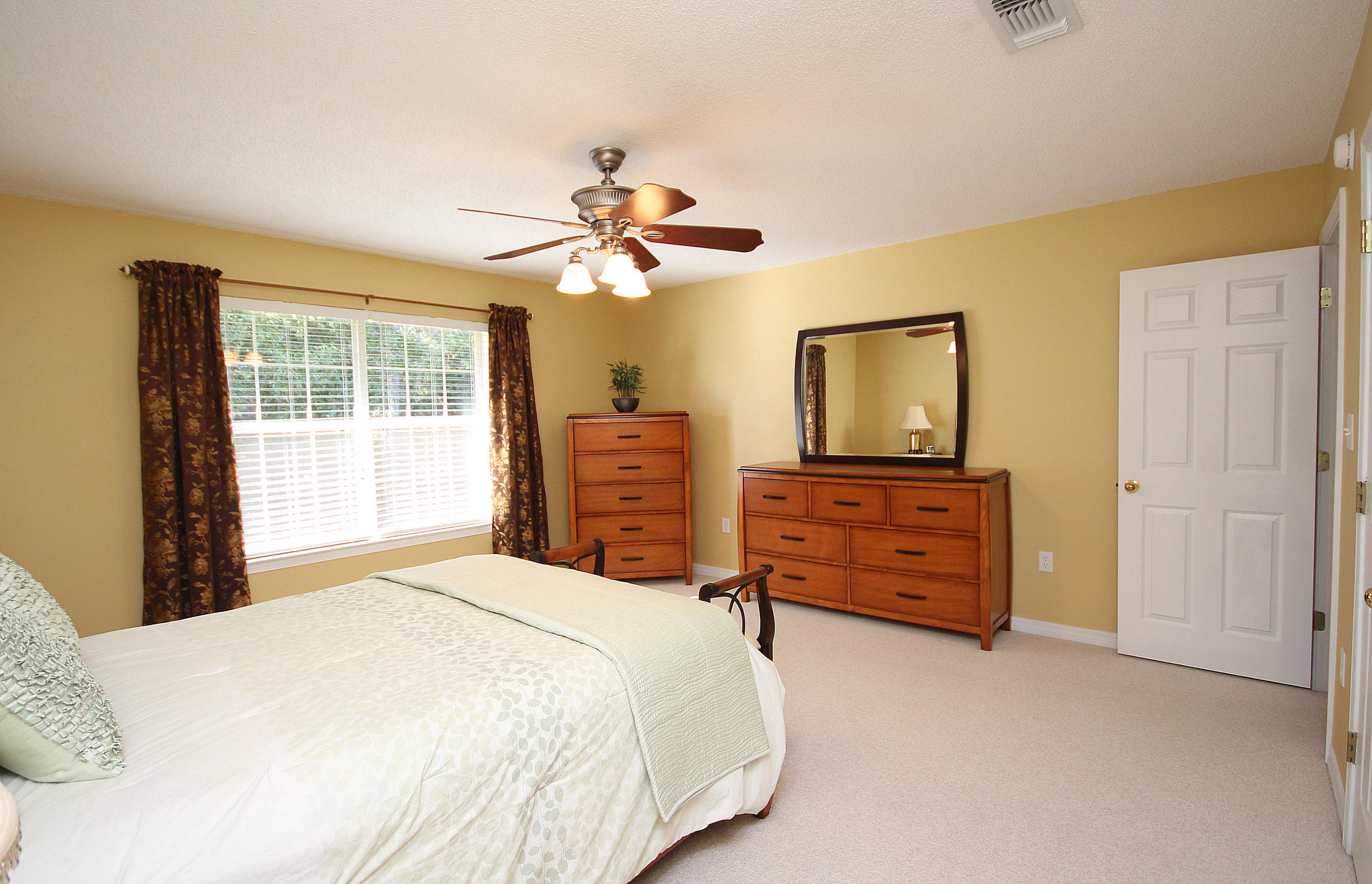 FOXWOOD ESTATES 1 - Residential