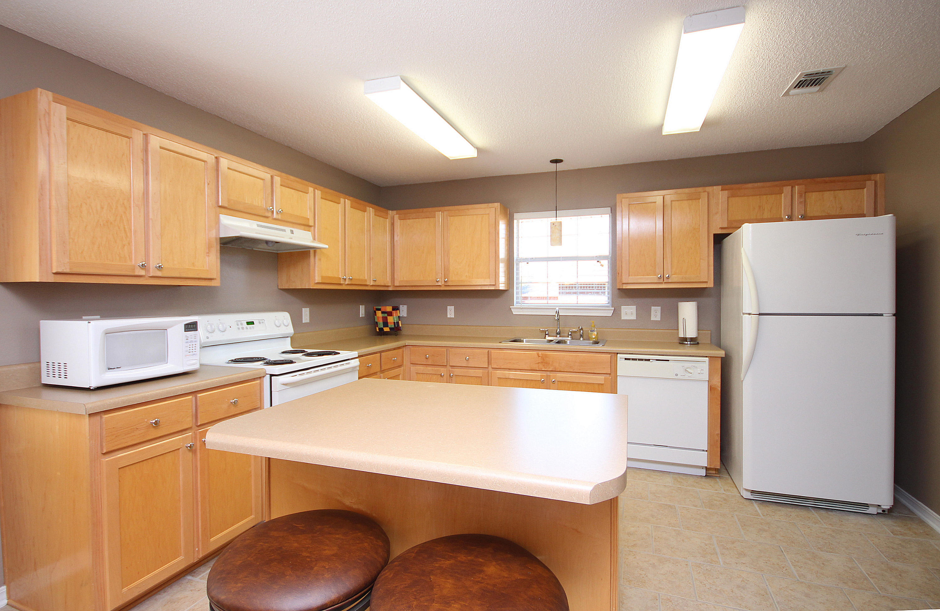 FOXWOOD ESTATES 1 - Residential