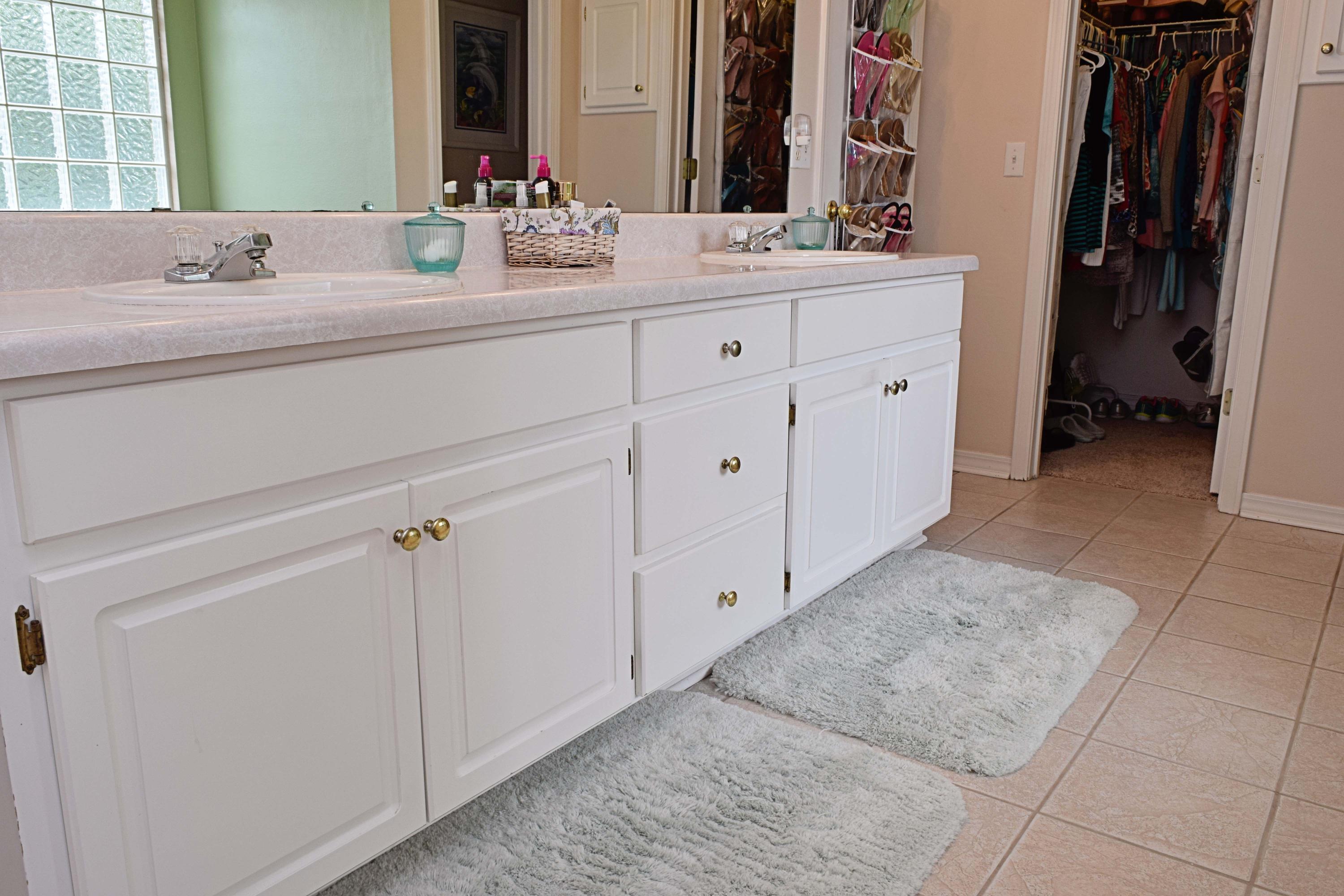 RIVERCHASE S/D PH 3 - Residential Lease