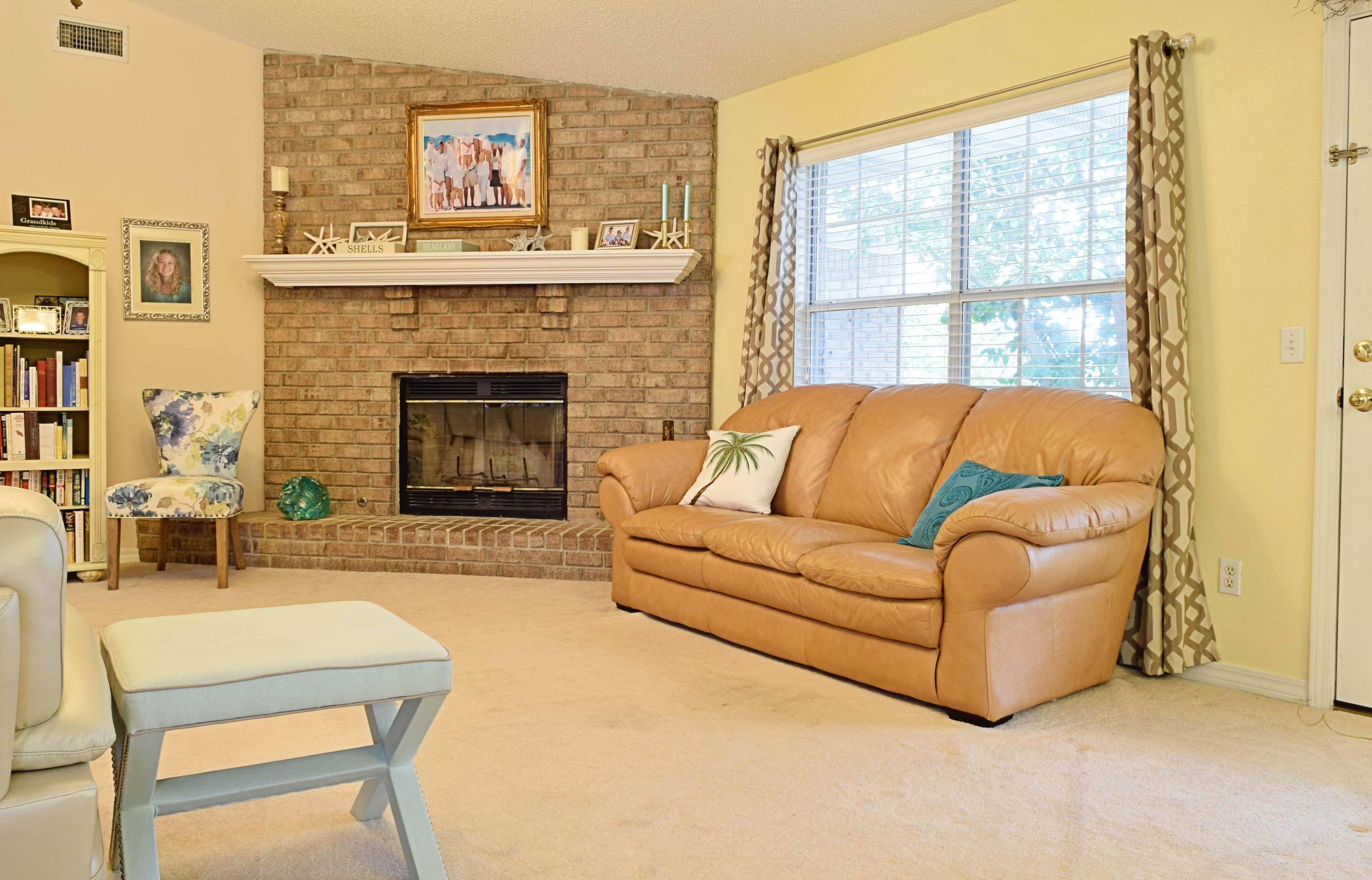 RIVERCHASE S/D PH 3 - Residential Lease