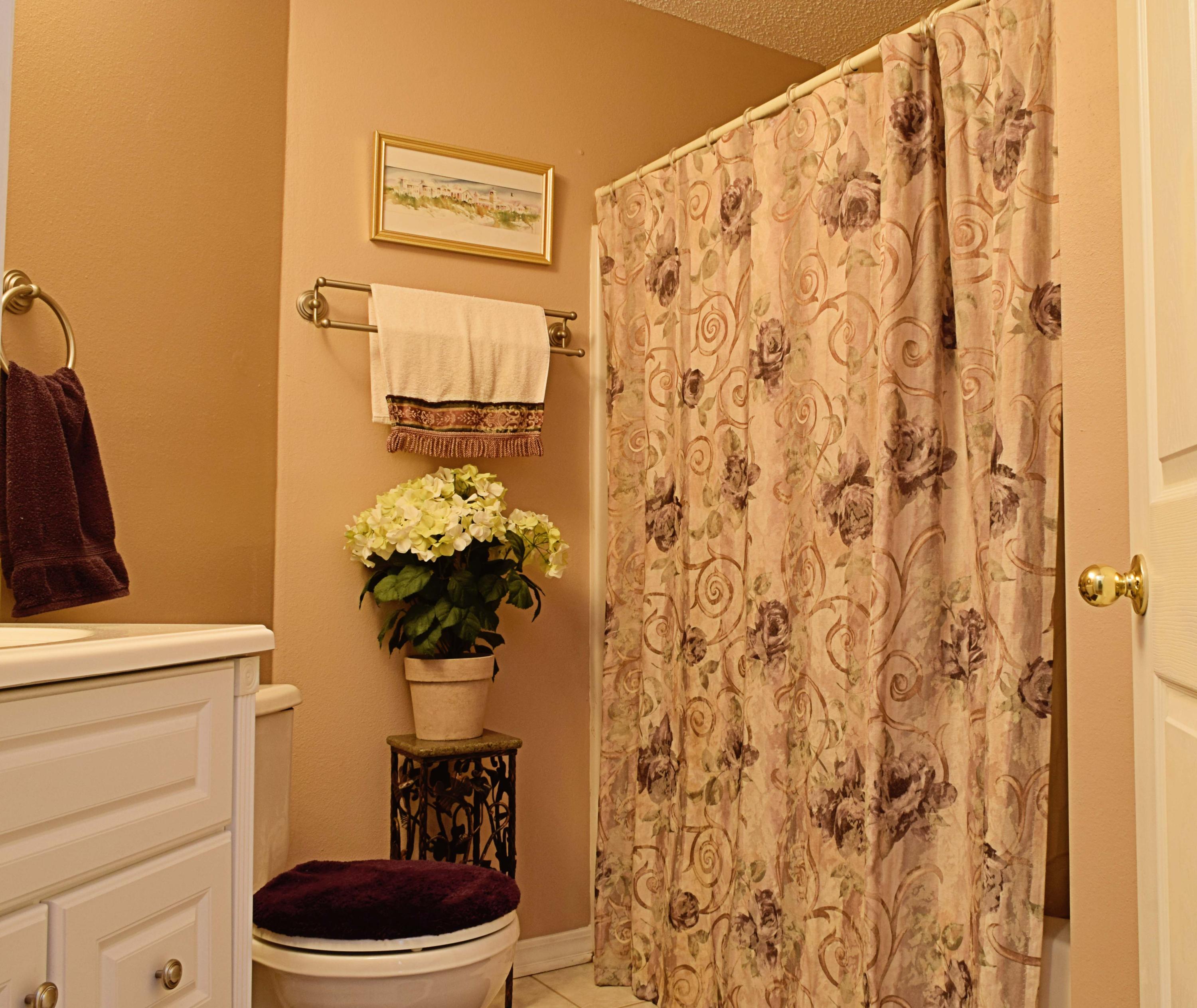 RIVERCHASE S/D PH 3 - Residential Lease