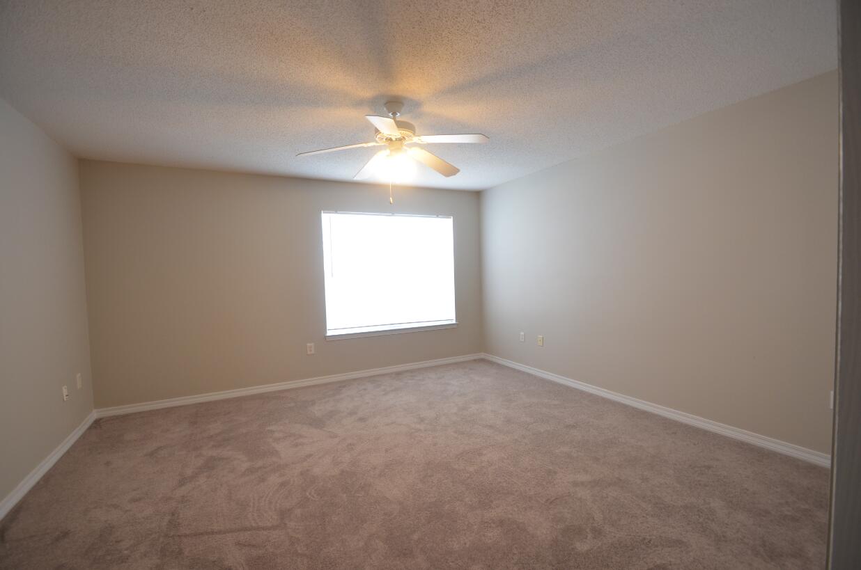 PORT DIXIE - Residential Lease