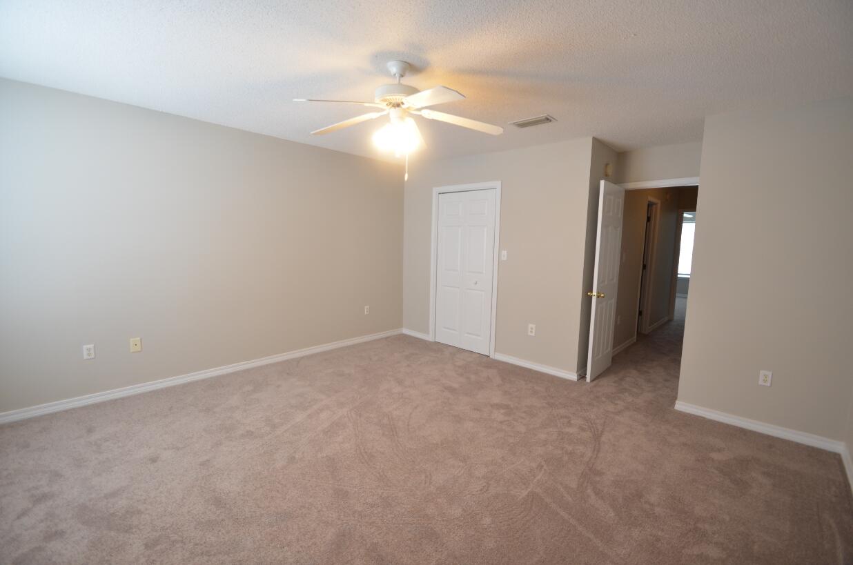 PORT DIXIE - Residential Lease