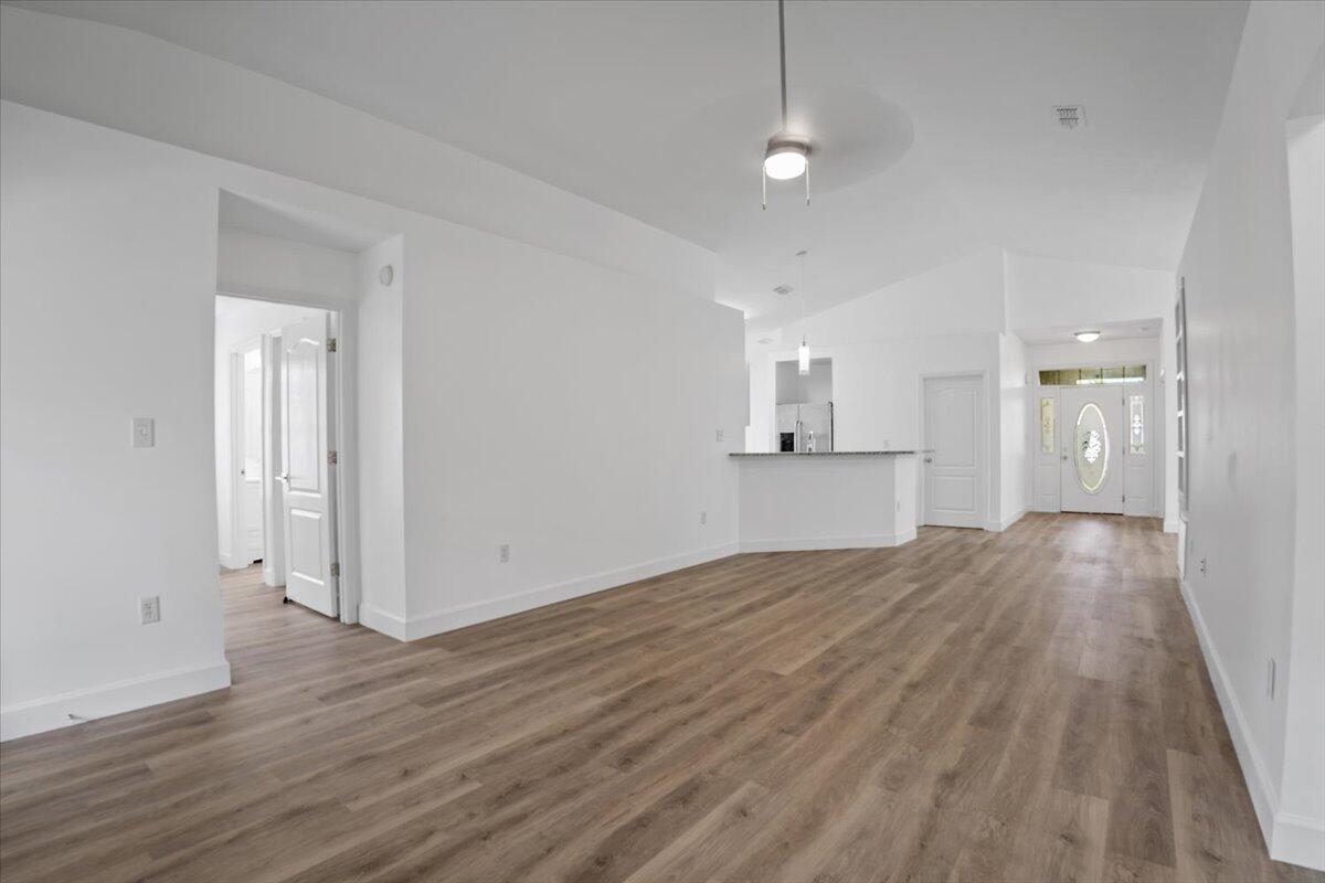 PARADISE RETREAT - Residential