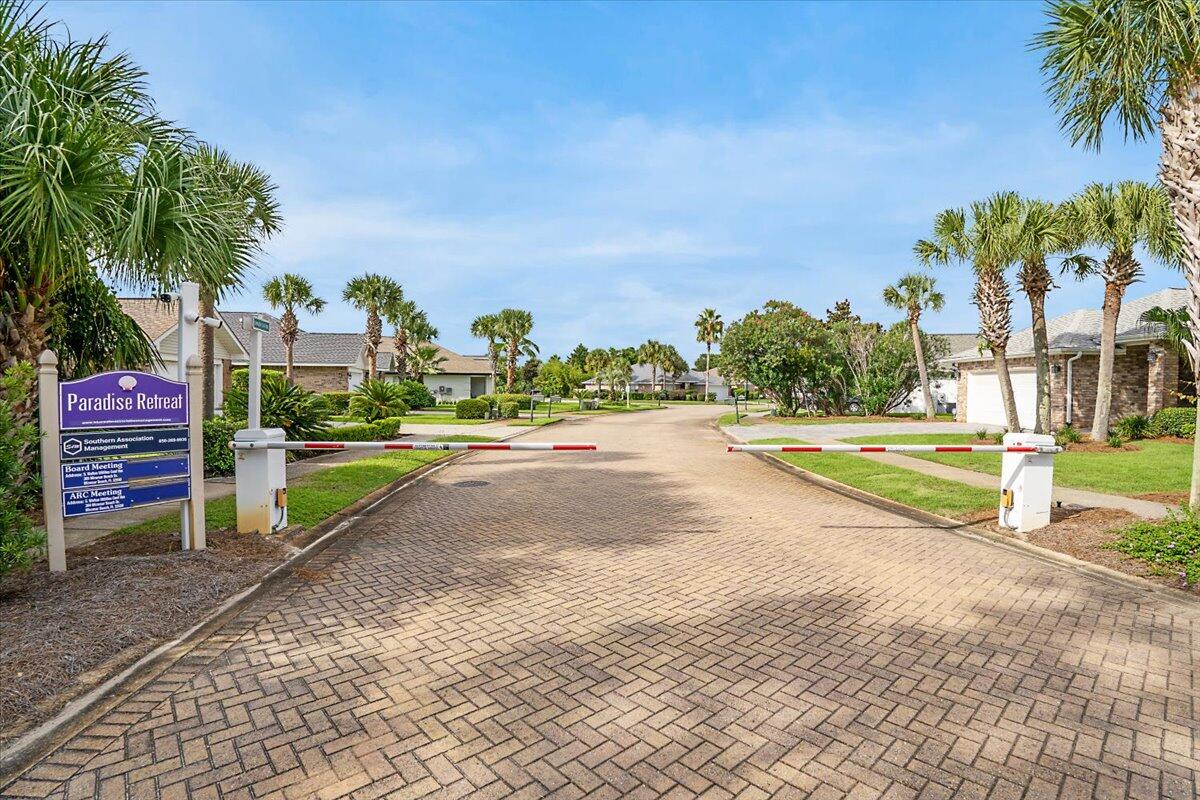 PARADISE RETREAT - Residential