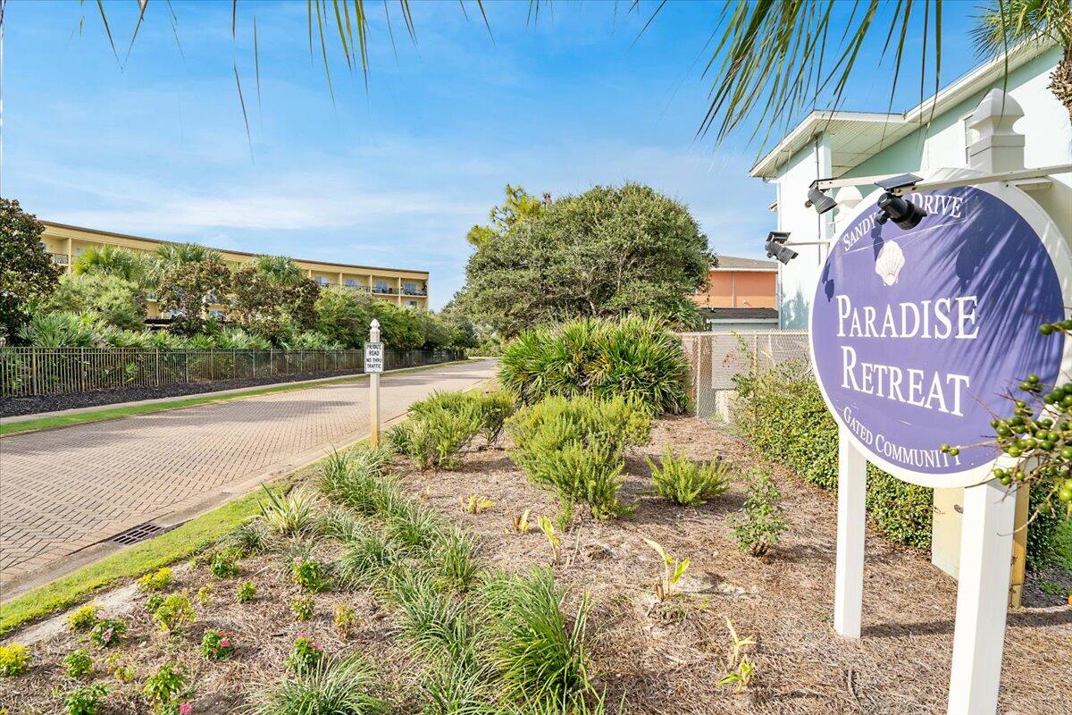 PARADISE RETREAT - Residential