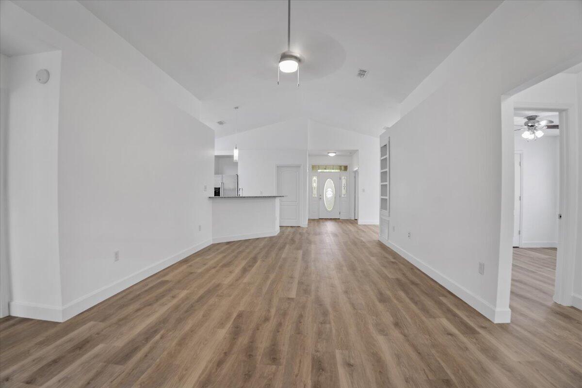 PARADISE RETREAT - Residential