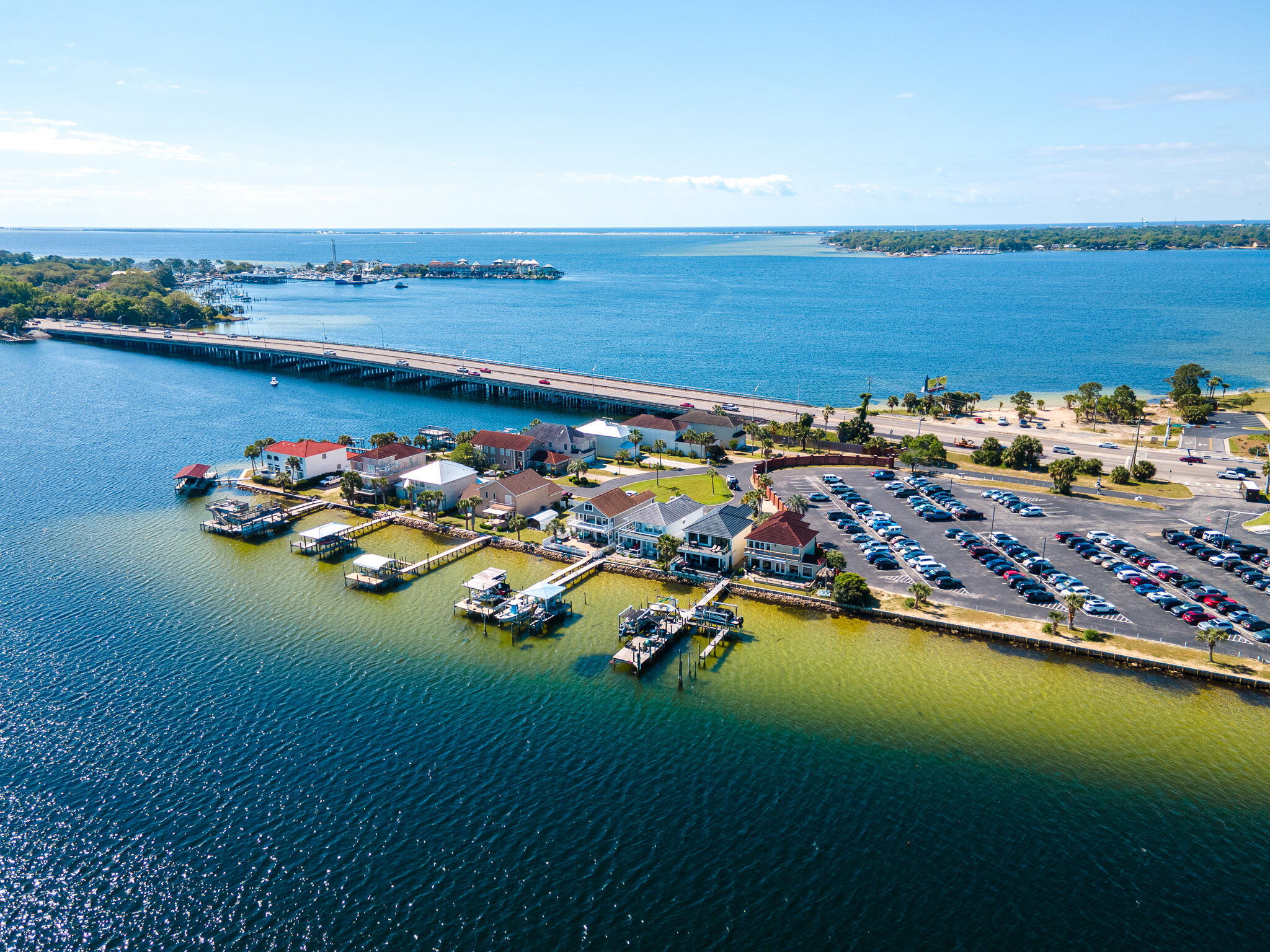 LIGHTHOUSE POINTE - Residential