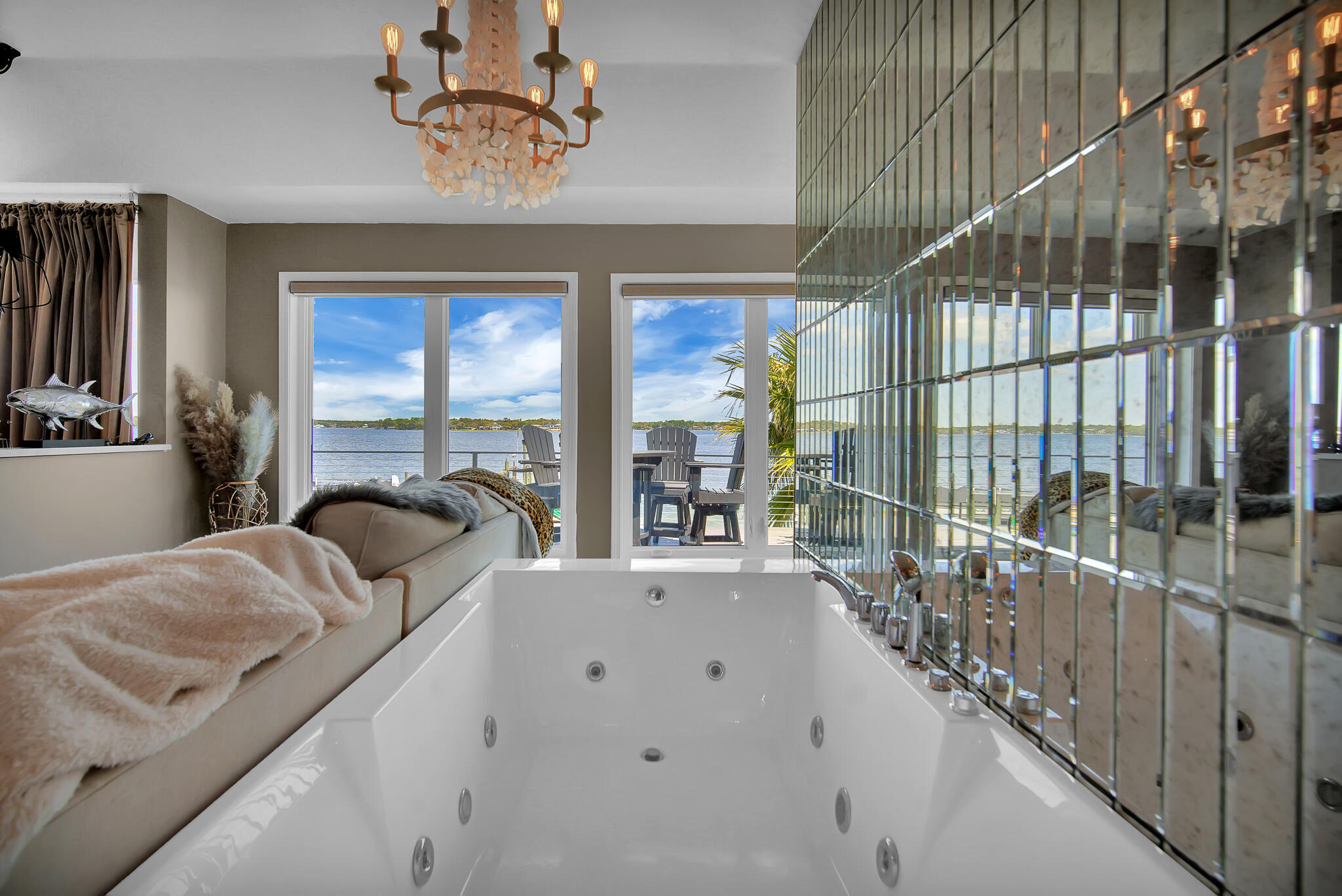 LIGHTHOUSE POINTE - Residential