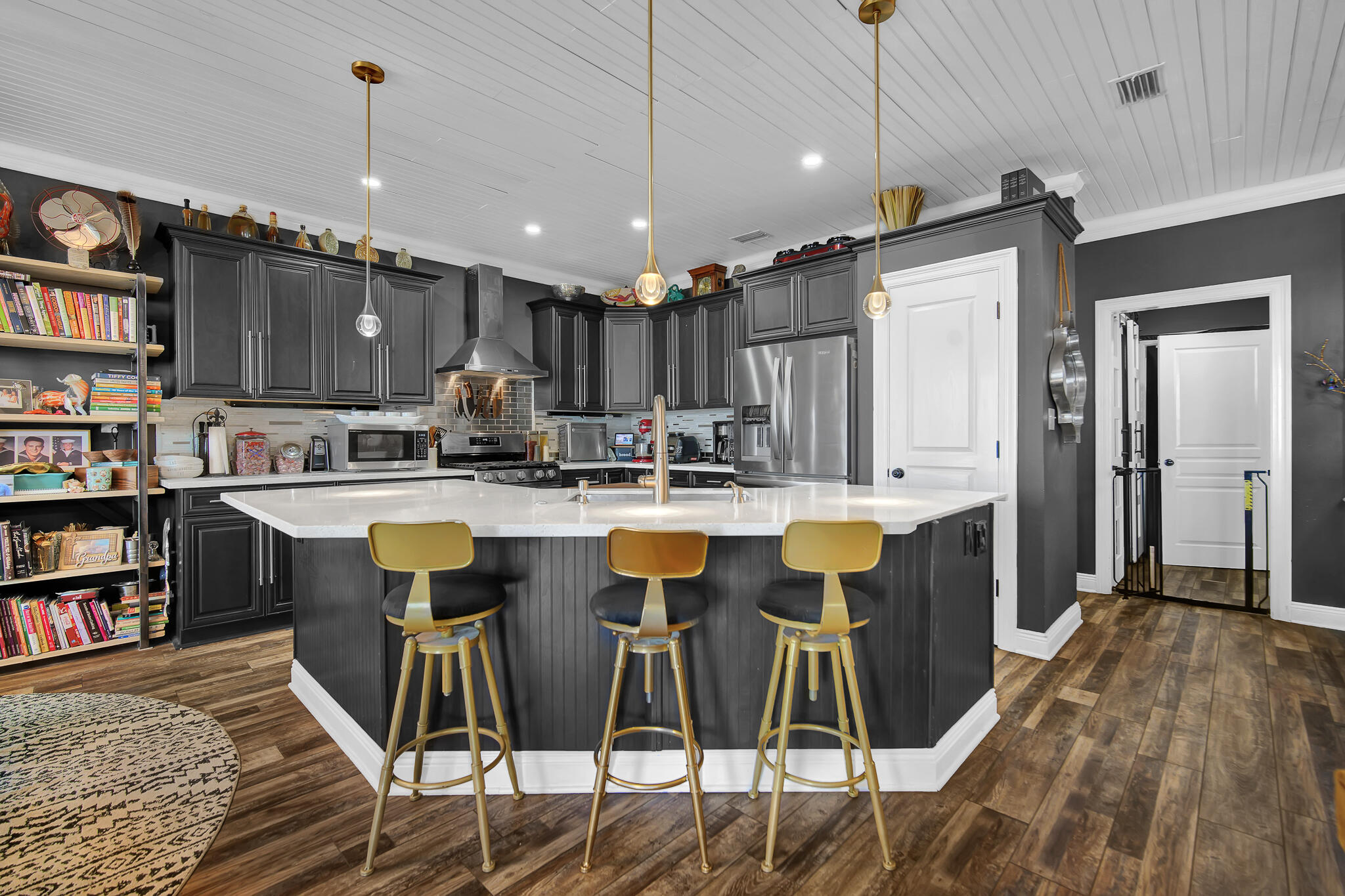 LIGHTHOUSE POINTE - Residential