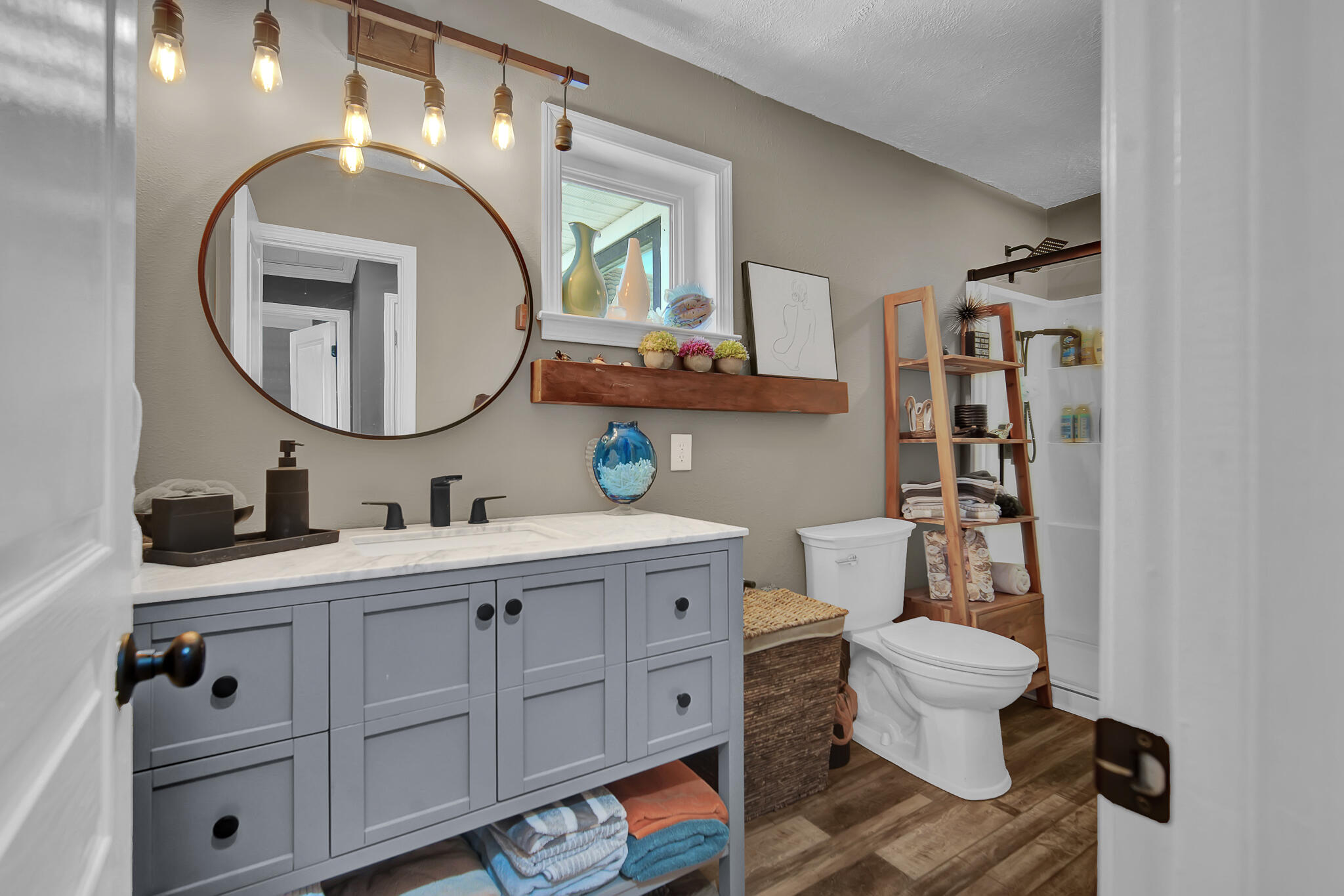 LIGHTHOUSE POINTE - Residential