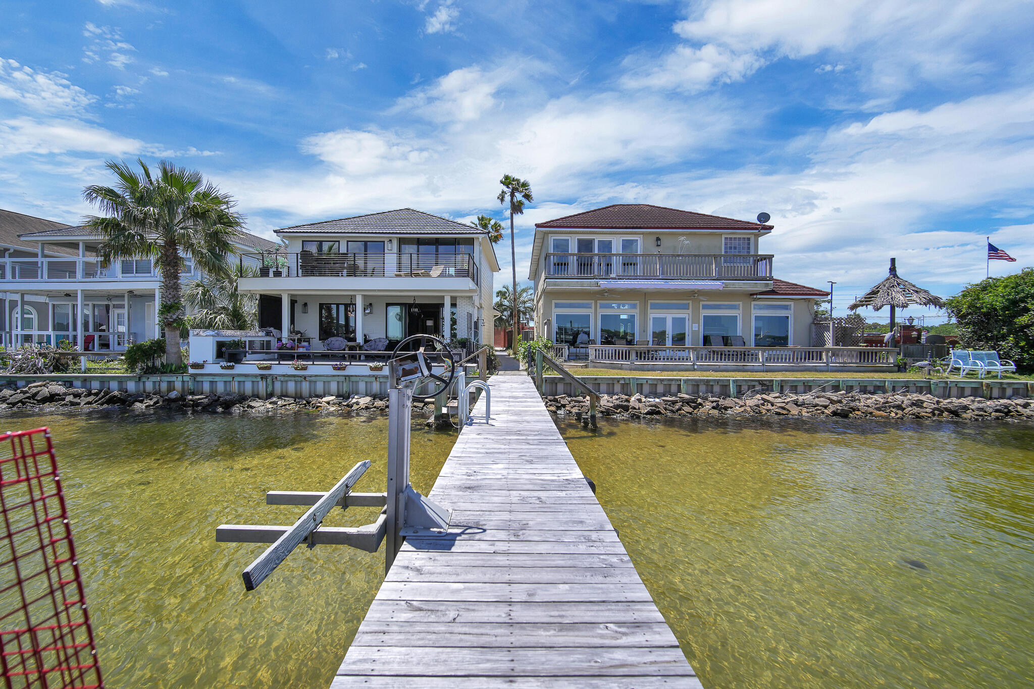 LIGHTHOUSE POINTE - Residential