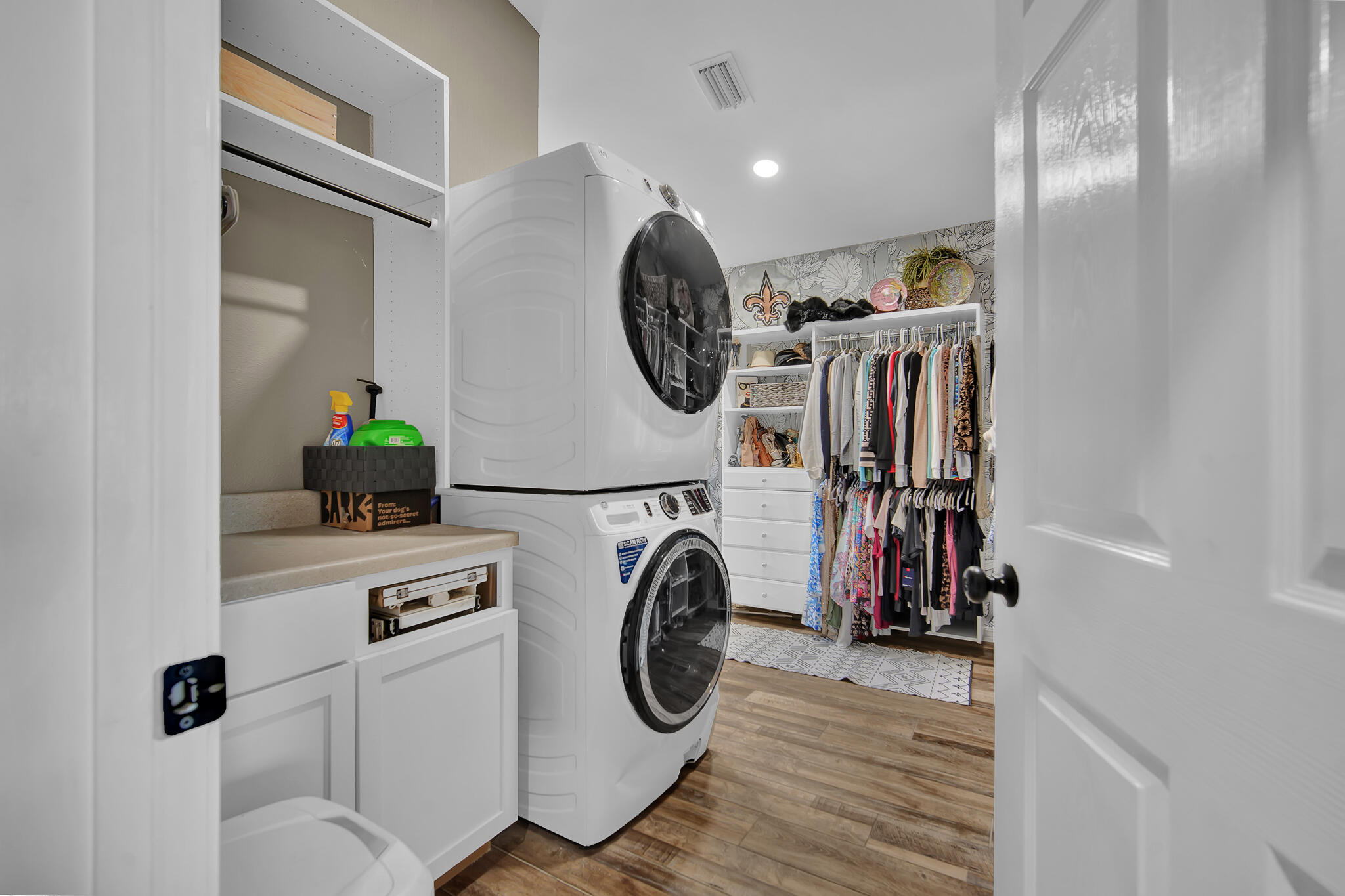 LIGHTHOUSE POINTE - Residential