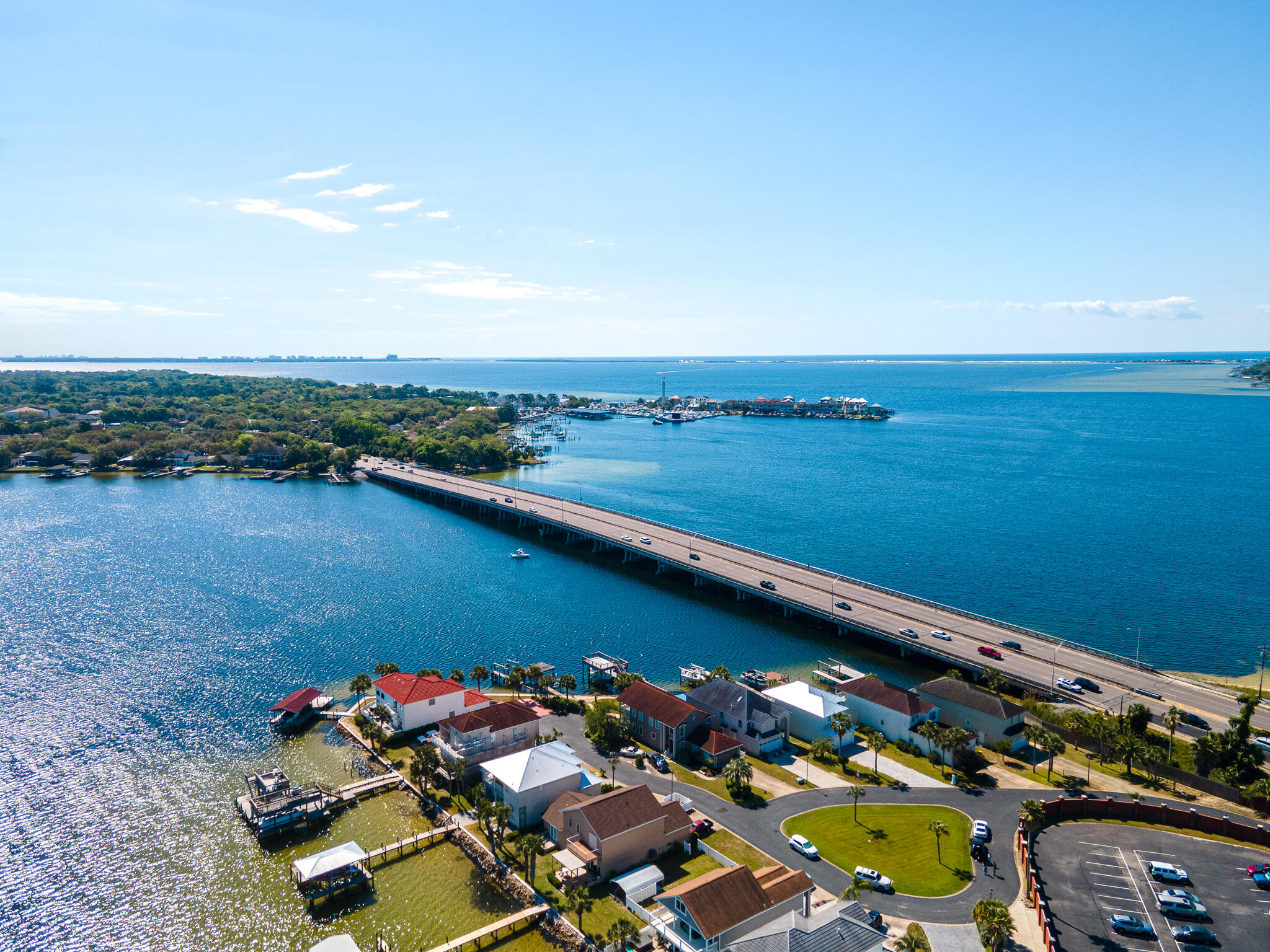 LIGHTHOUSE POINTE - Residential