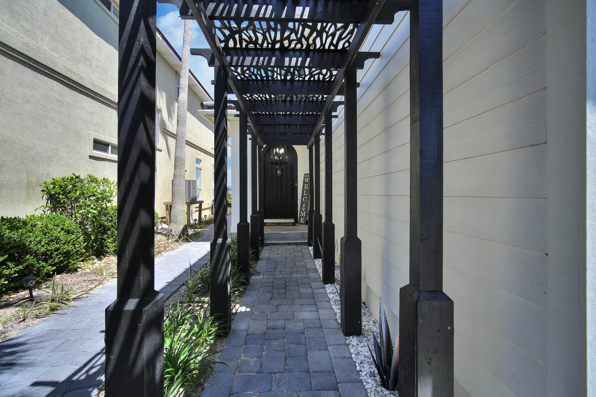 LIGHTHOUSE POINTE - Residential