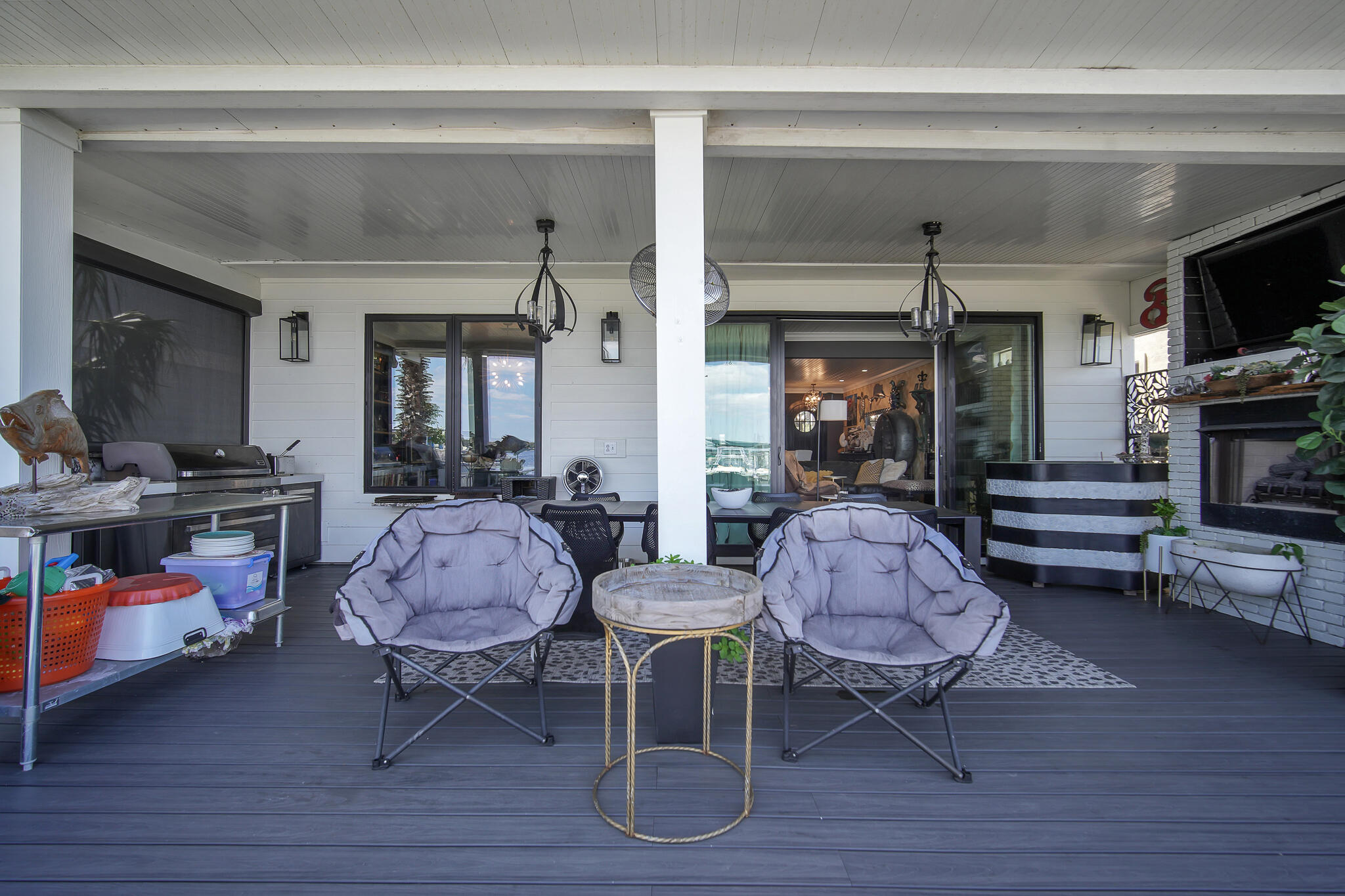 LIGHTHOUSE POINTE - Residential