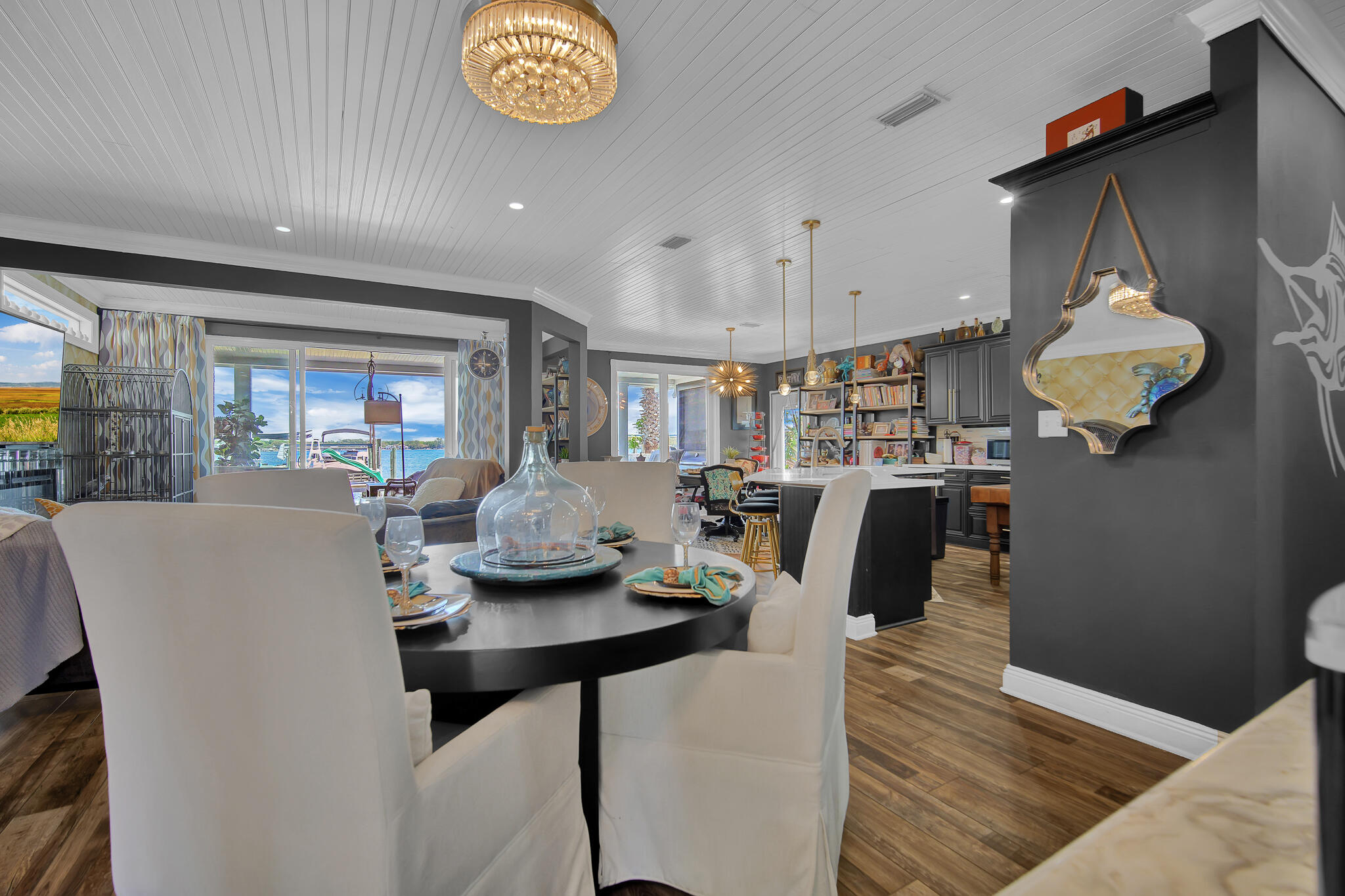 LIGHTHOUSE POINTE - Residential