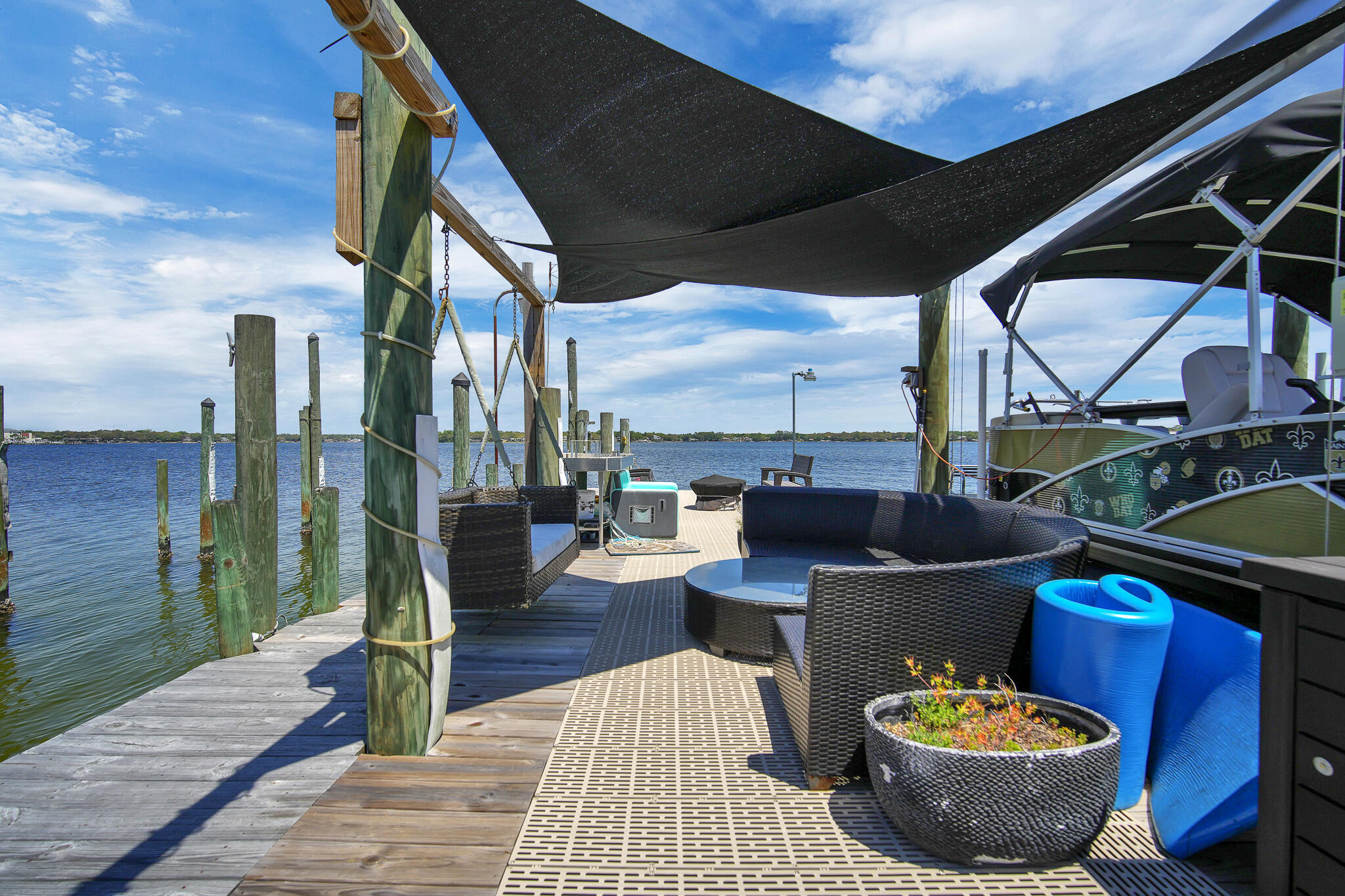 LIGHTHOUSE POINTE - Residential