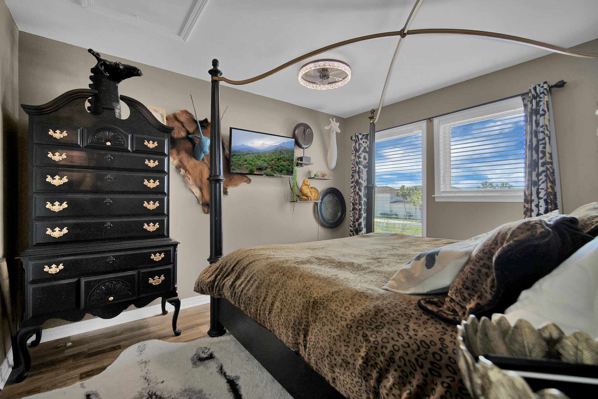 LIGHTHOUSE POINTE - Residential