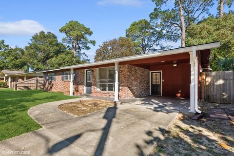 A home in Fort Walton Beach