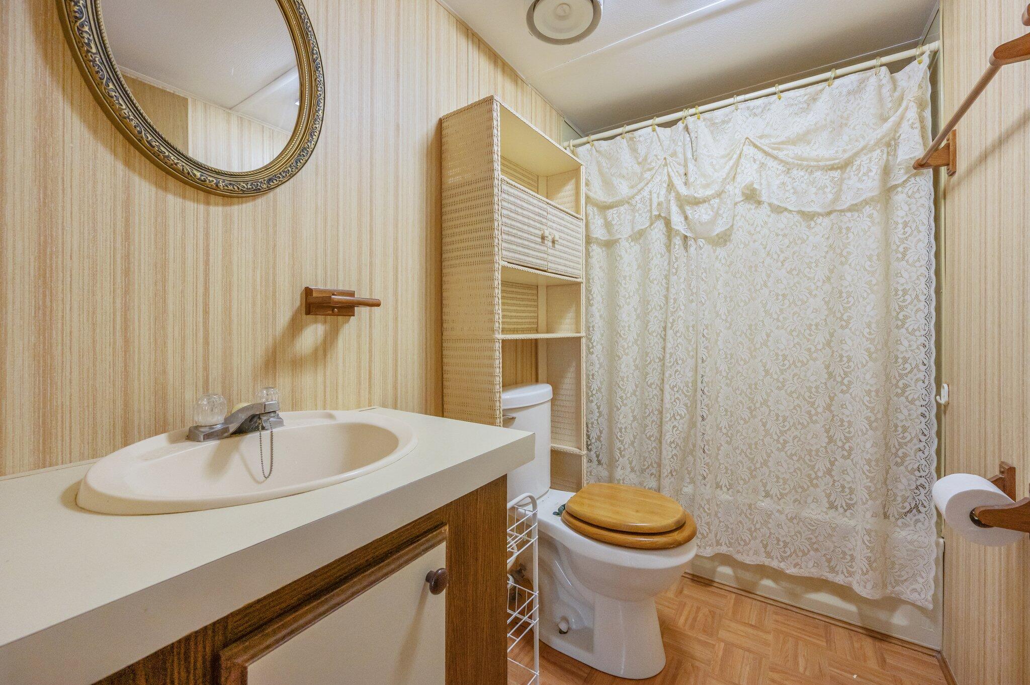 HOLLEY FAMILY PH 2 - Residential
