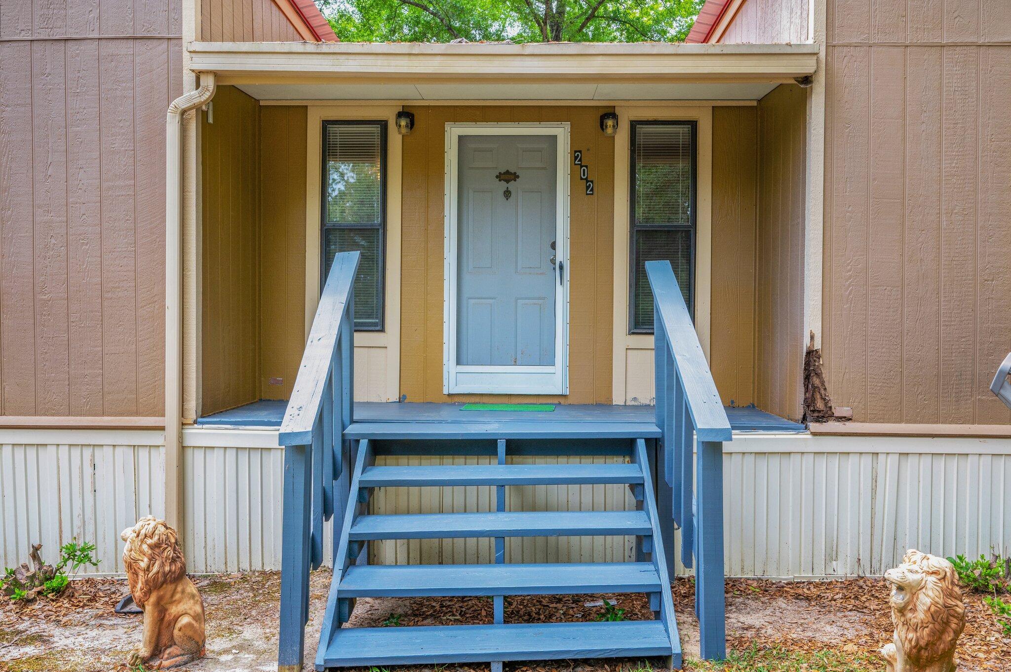 HOLLEY FAMILY PH 2 - Residential