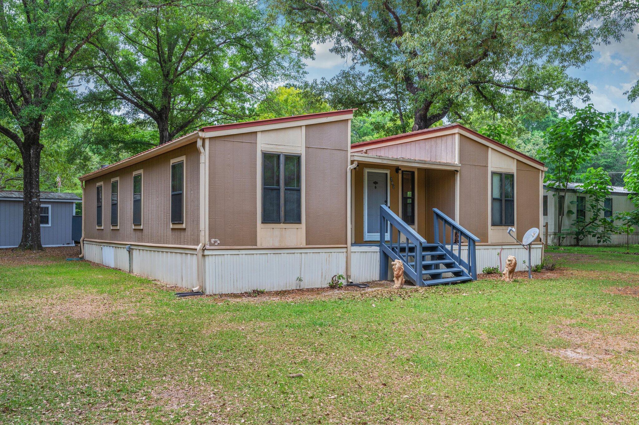 HOLLEY FAMILY PH 2 - Residential