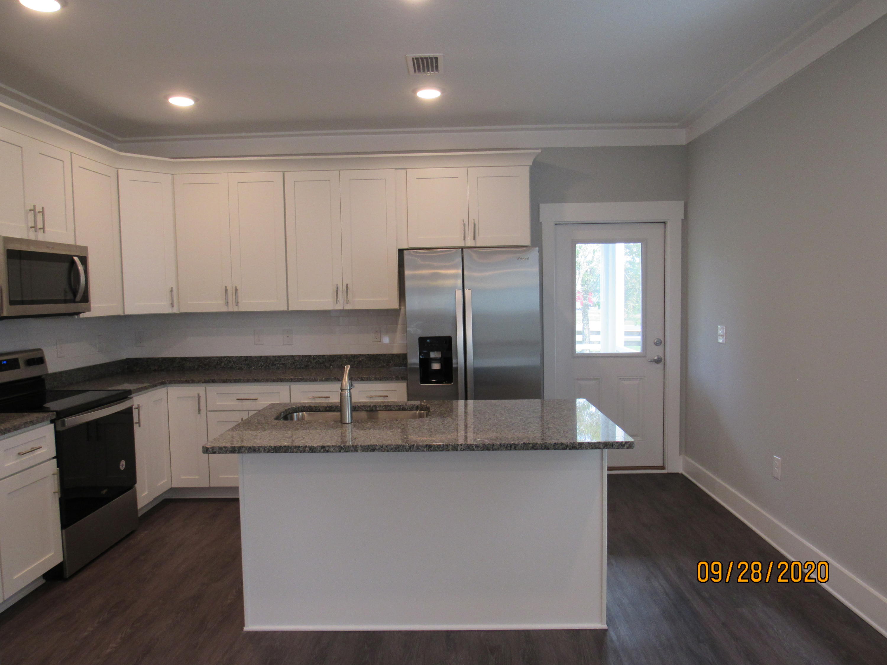 VERANDAS AT FREEPORT - Residential Lease