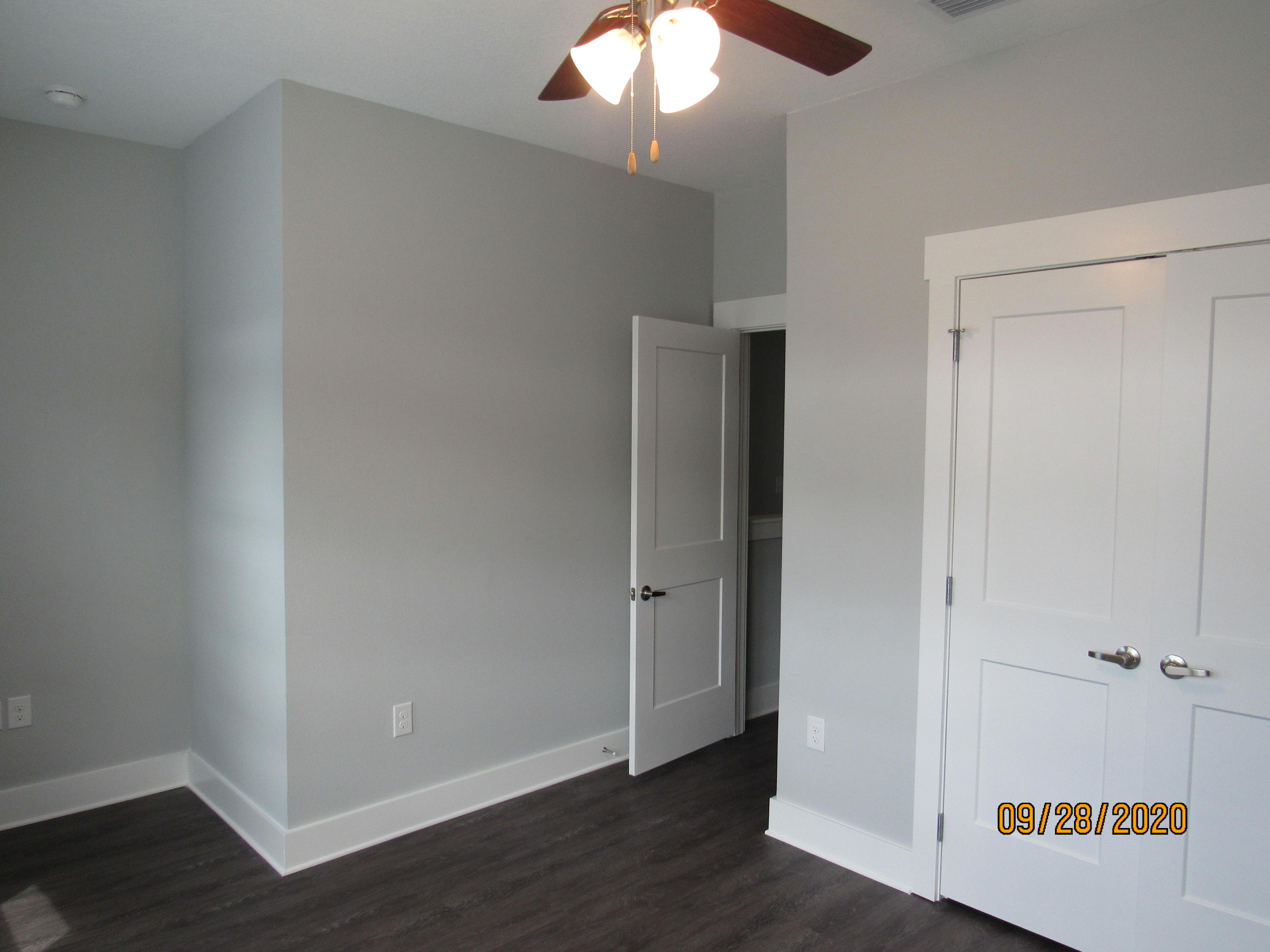 VERANDAS AT FREEPORT - Residential Lease