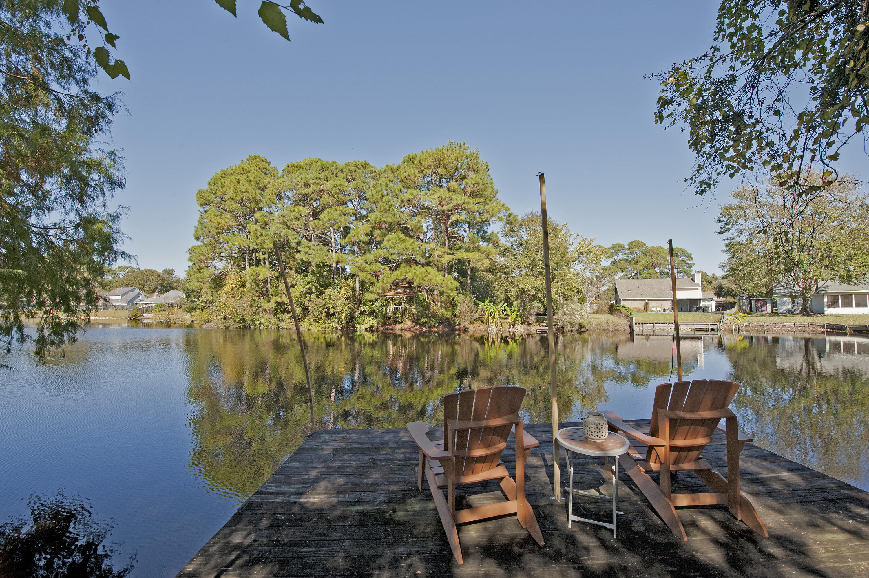 MARY ESTHER MANOR - Residential