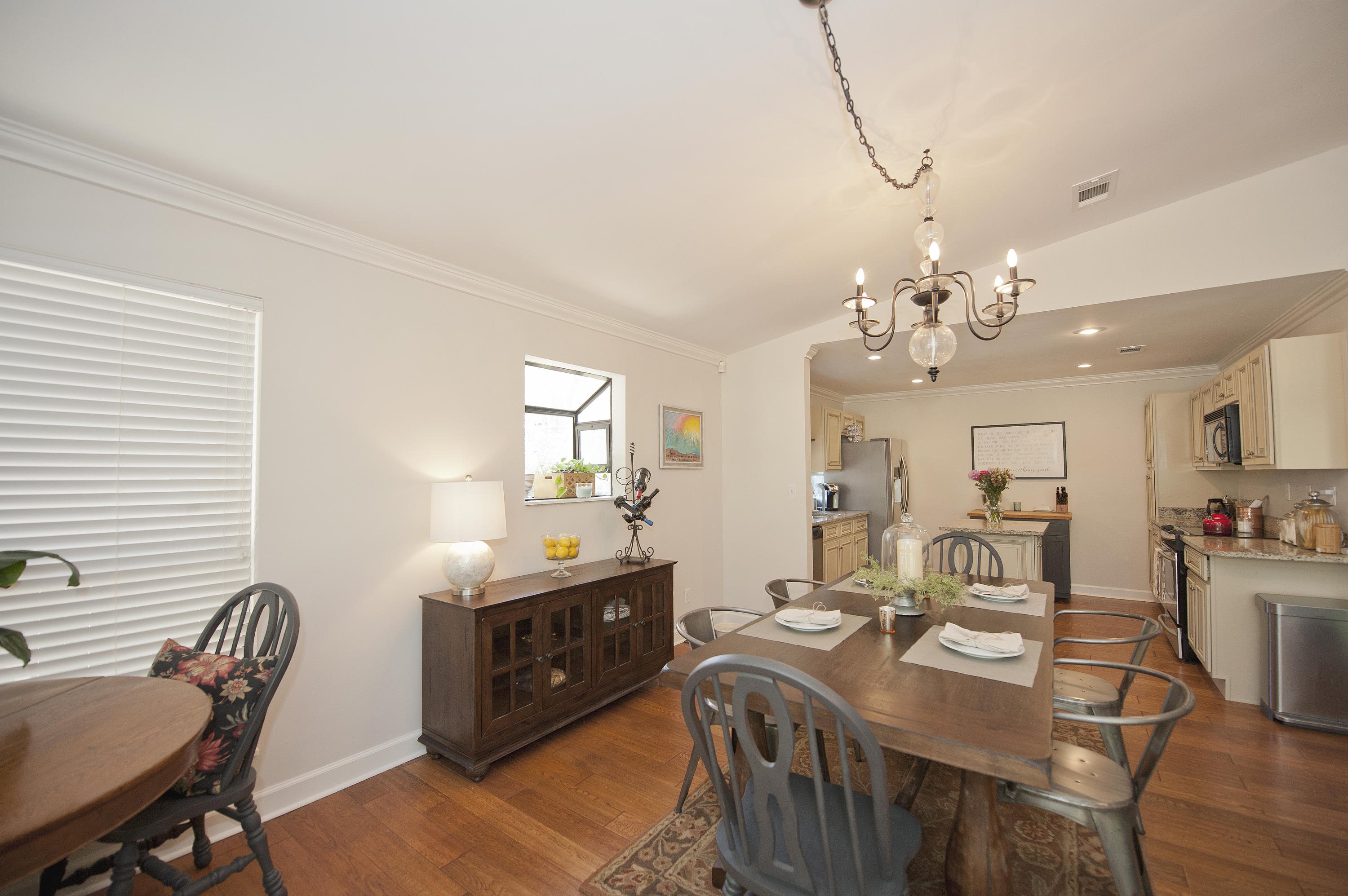 MARY ESTHER MANOR - Residential