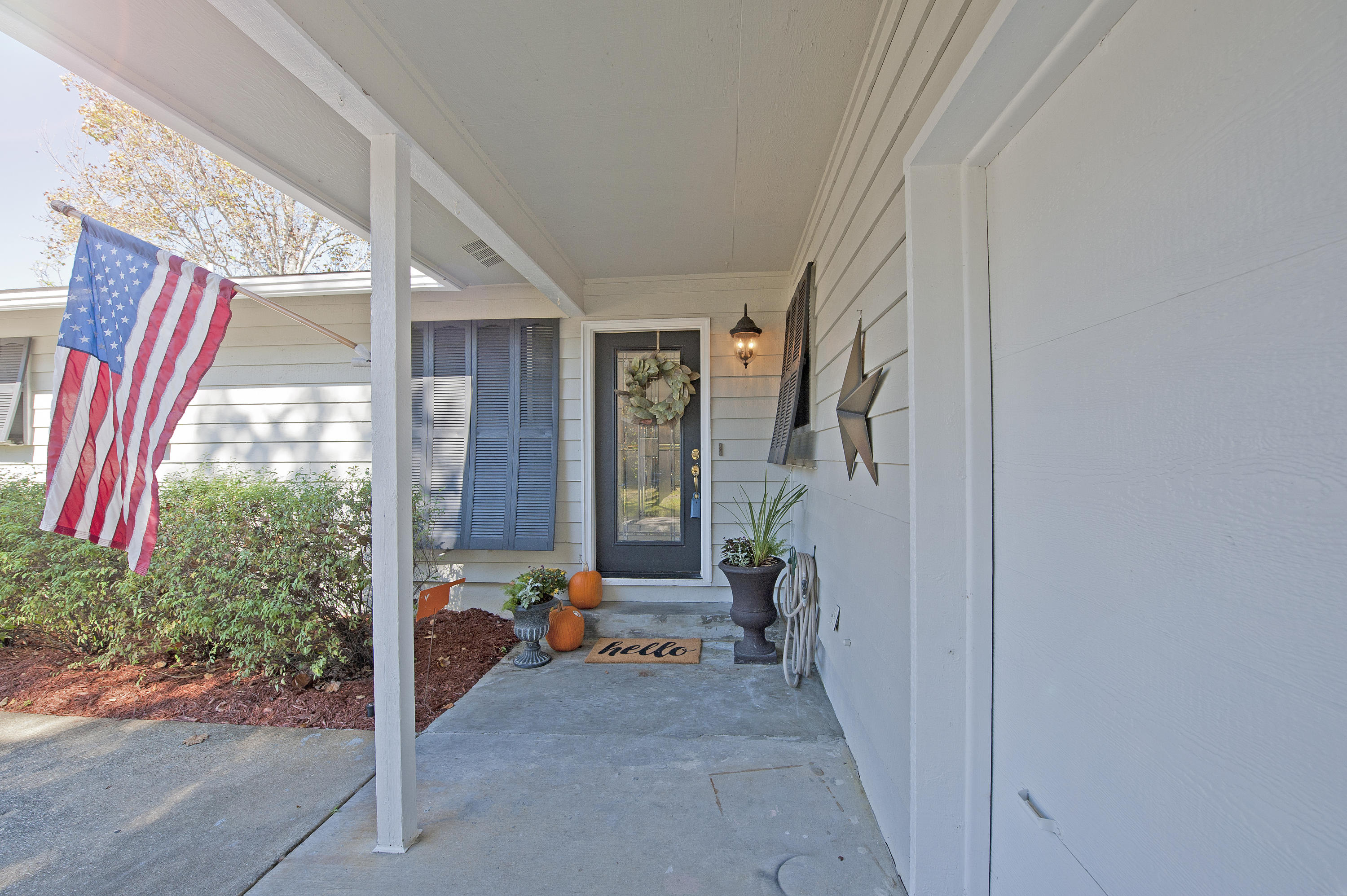 MARY ESTHER MANOR - Residential