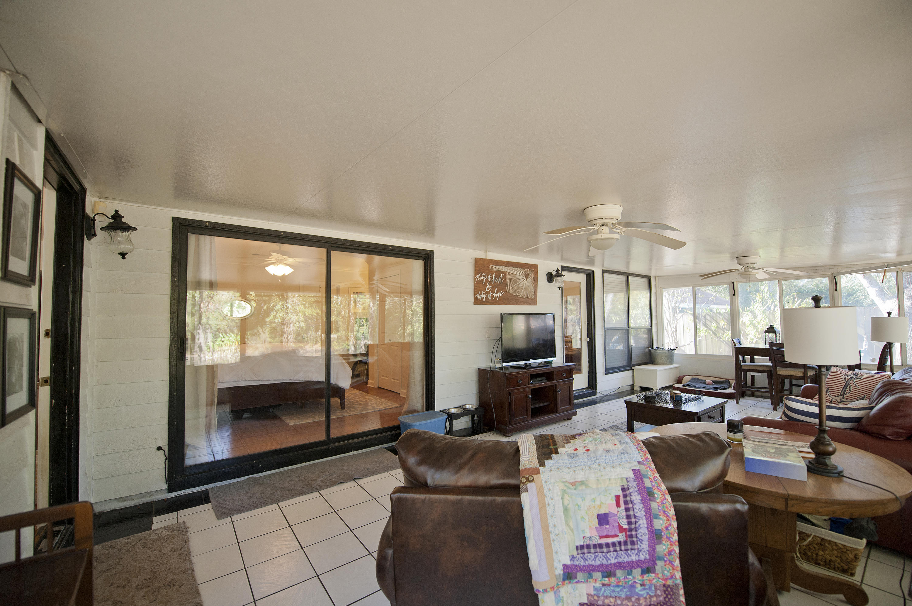 MARY ESTHER MANOR - Residential