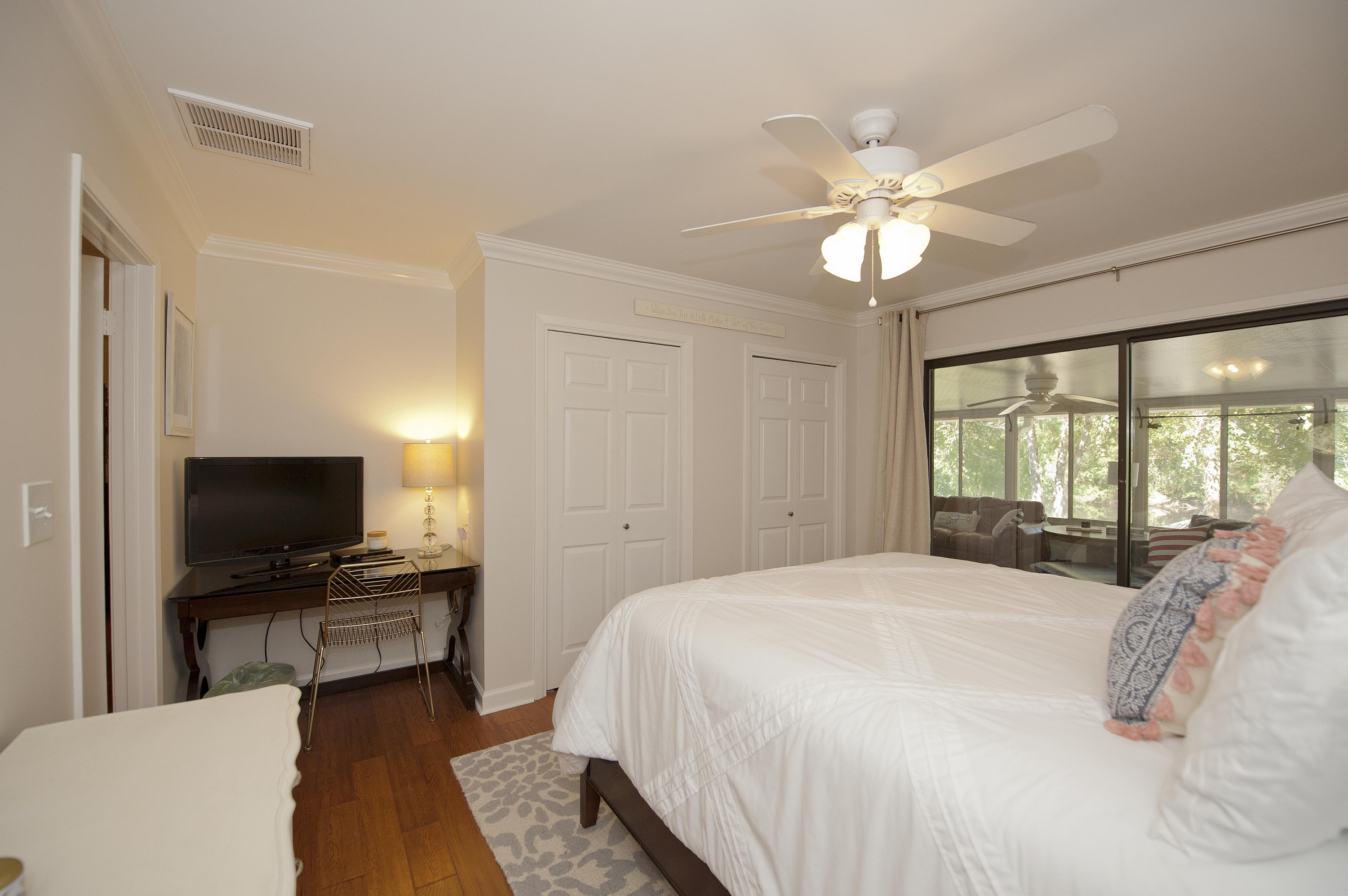 MARY ESTHER MANOR - Residential