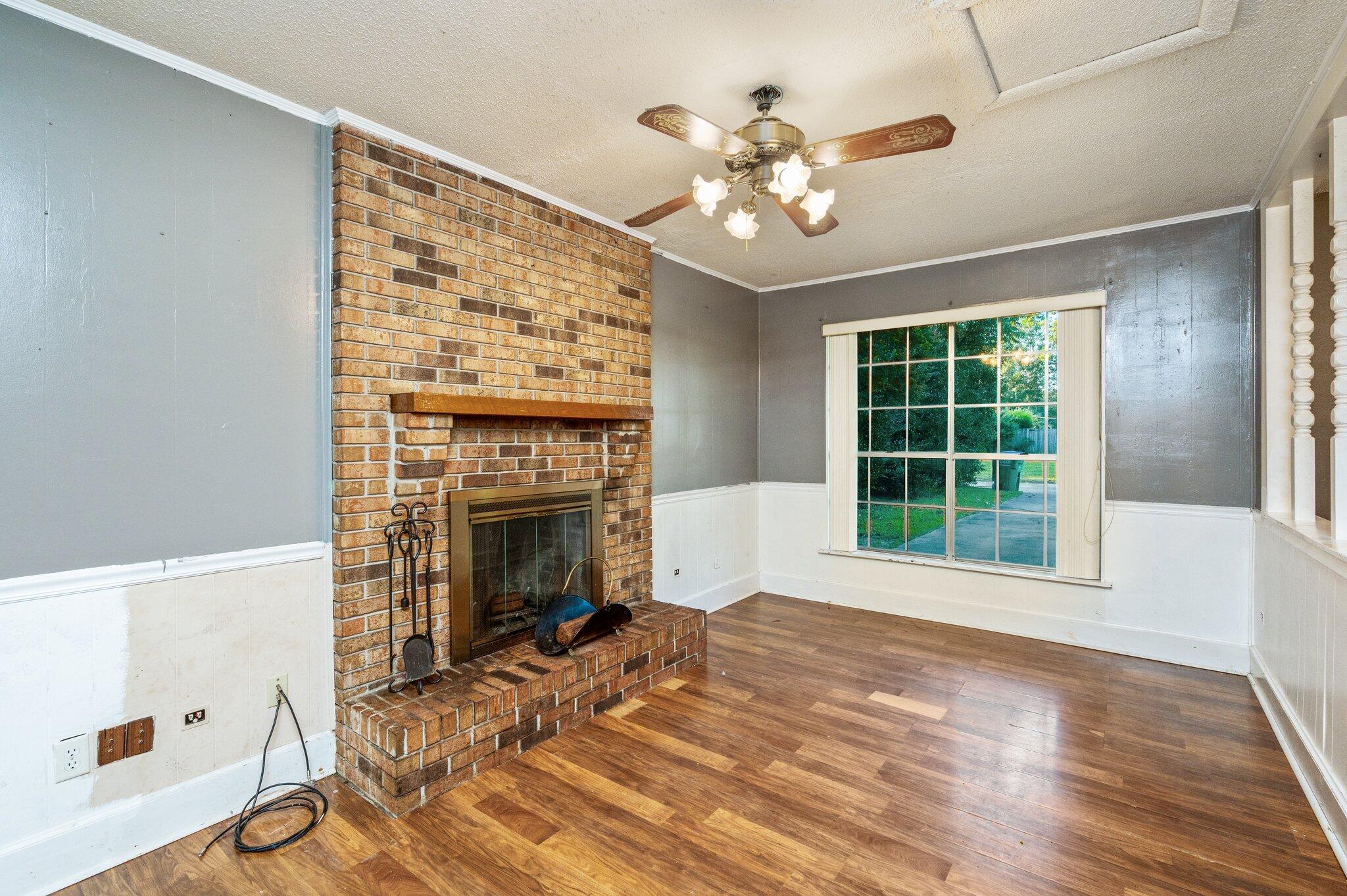 ADAMS POWELL - Residential