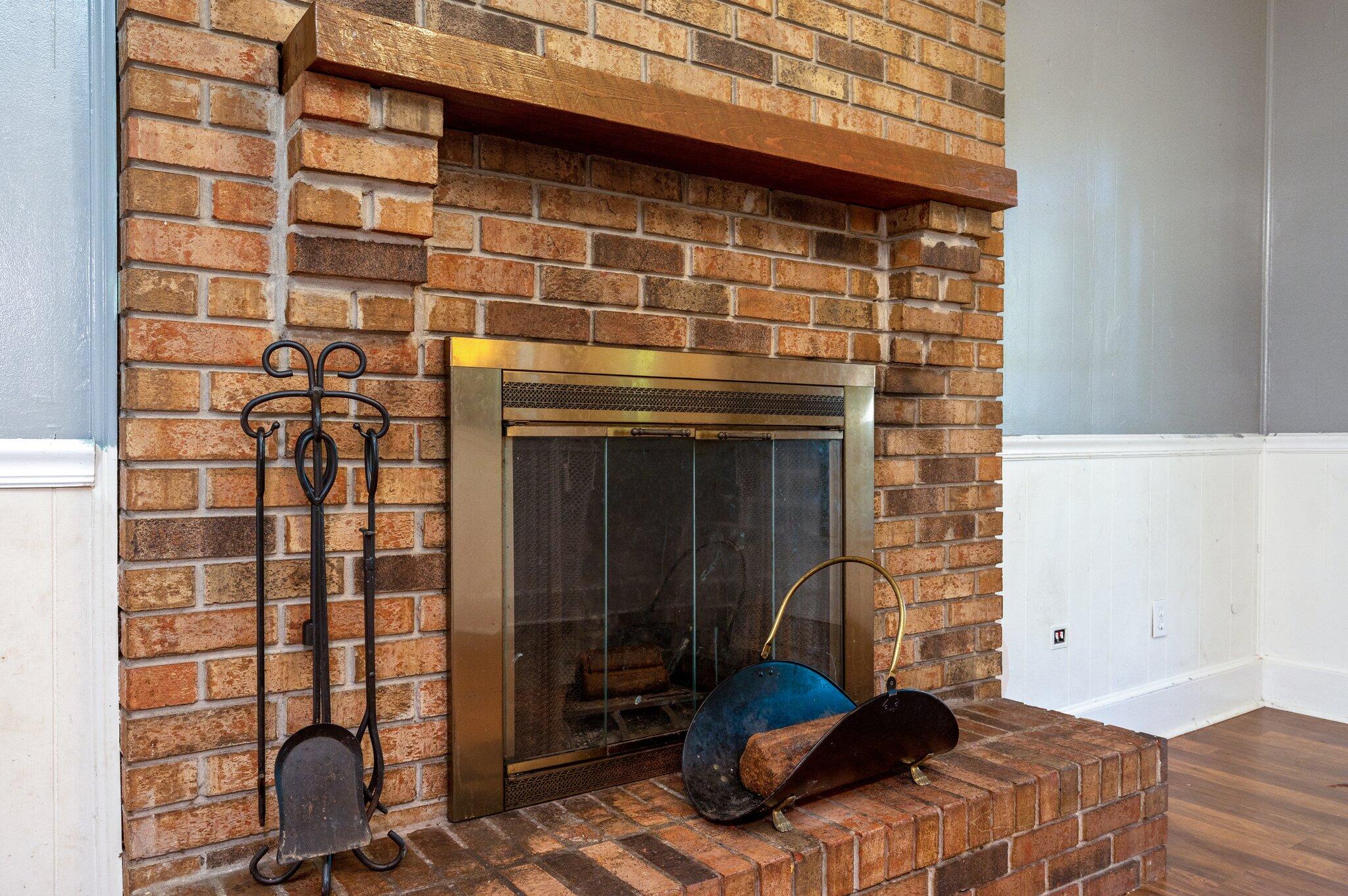 ADAMS POWELL - Residential