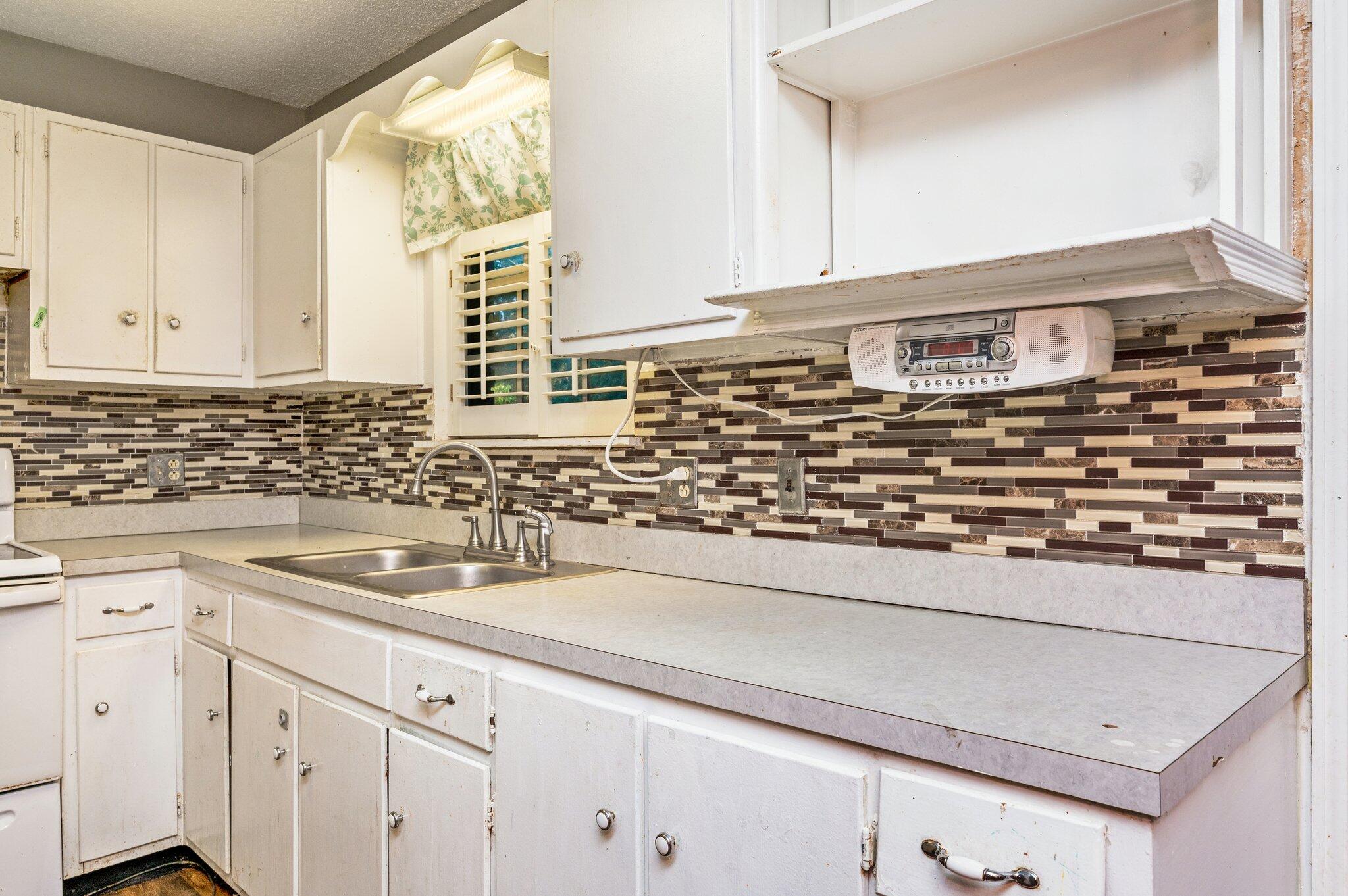 ADAMS POWELL - Residential