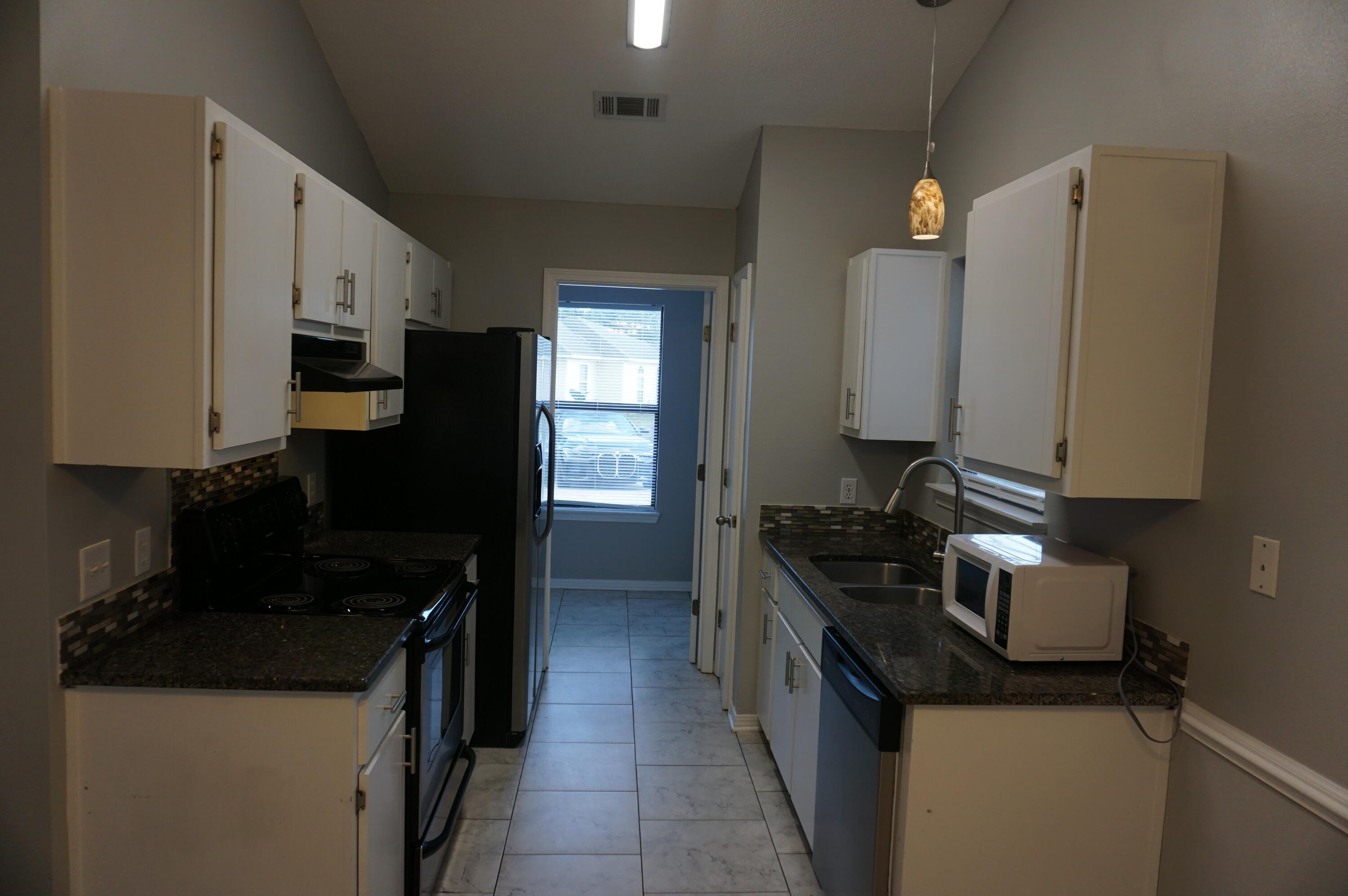 SHOAL TERRACE ESTATES - Residential Lease