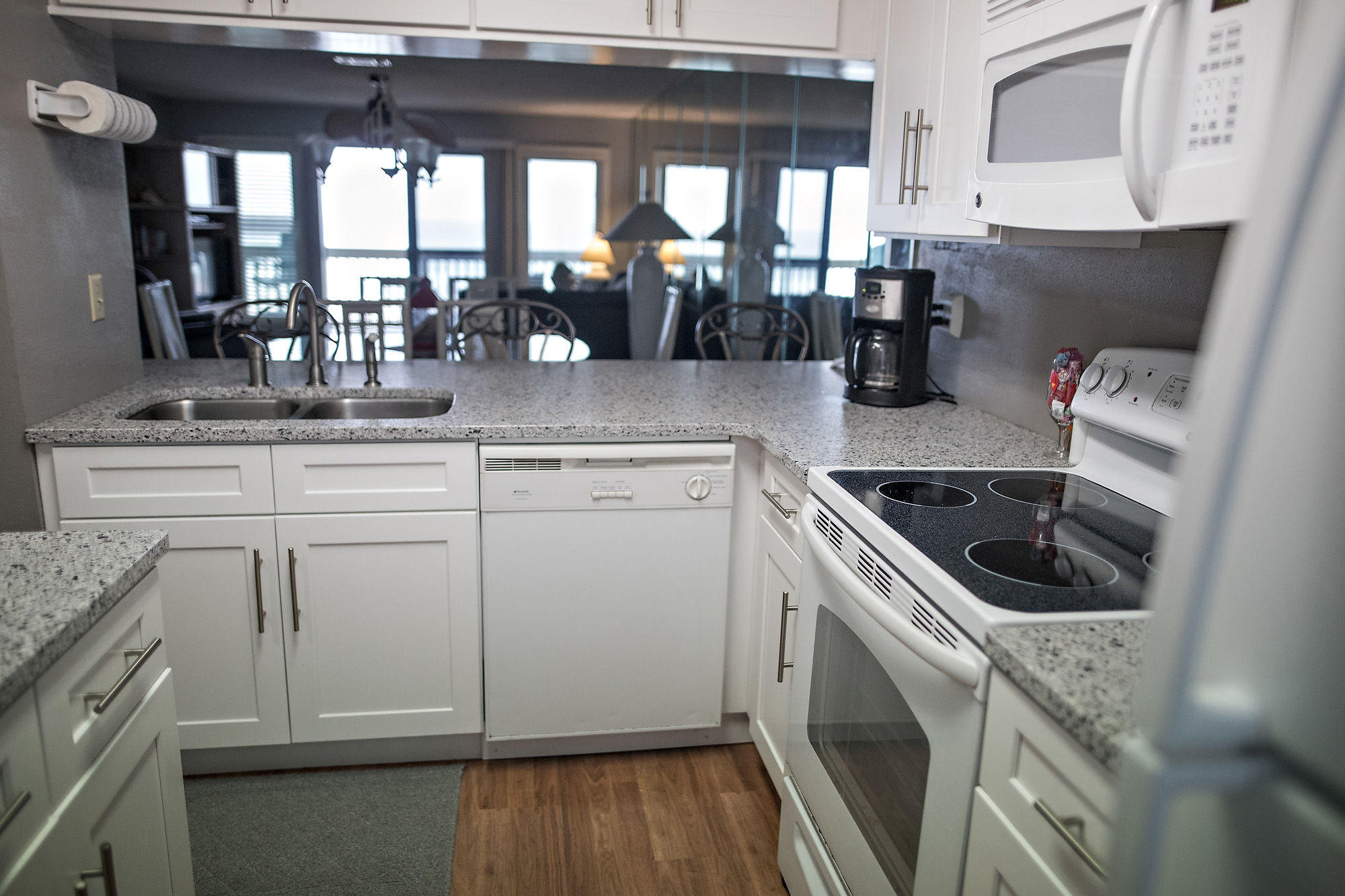 RAMSGATE HARBOUR PH 2 CONDO - Residential