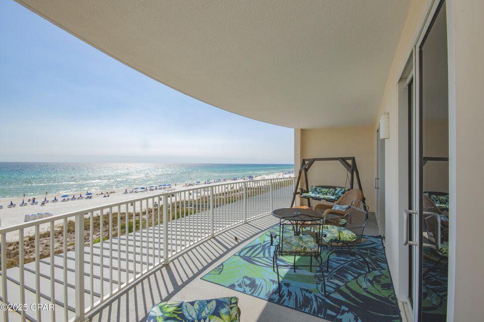 Twin Palms Resort - Residential