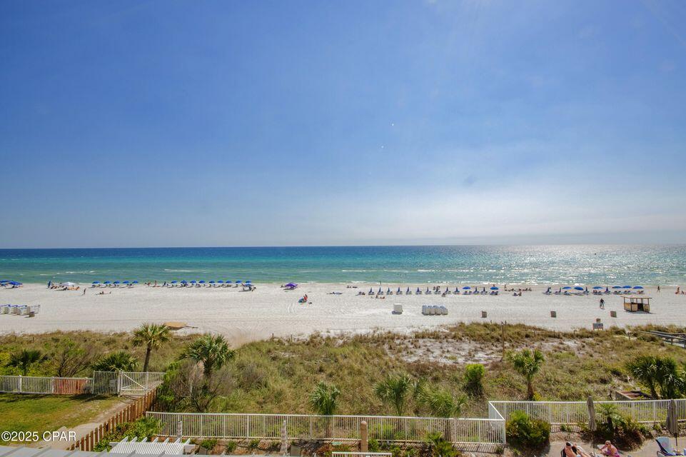 Twin Palms Resort - Residential