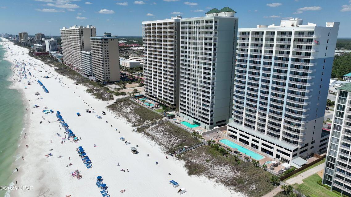 Twin Palms Resort - Residential