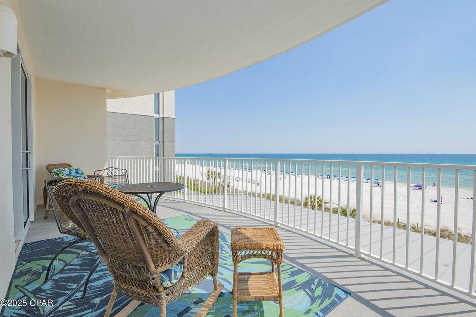 Twin Palms Resort - Residential